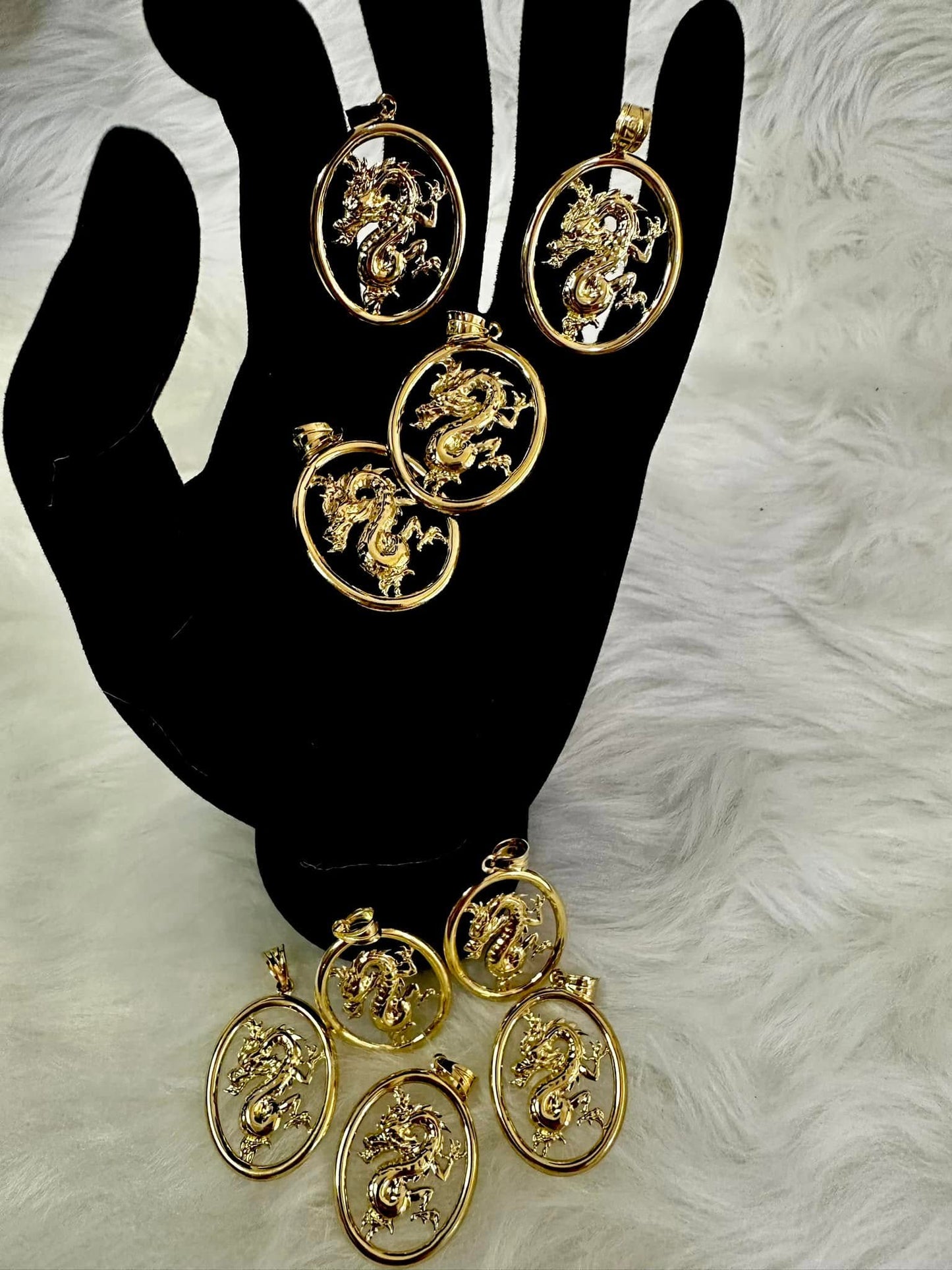 WG02733 P4, 18k Saudi Gold Pendant β 1.28 grams