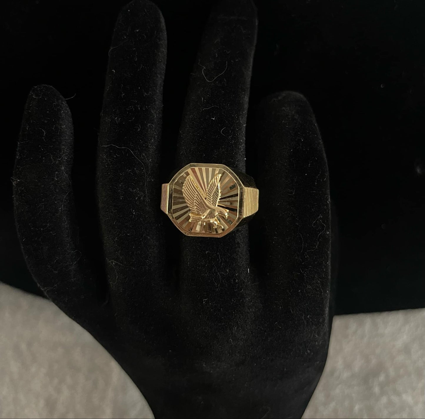WG03467 R, 18k Saudi Gold Ring – 5.62 grams