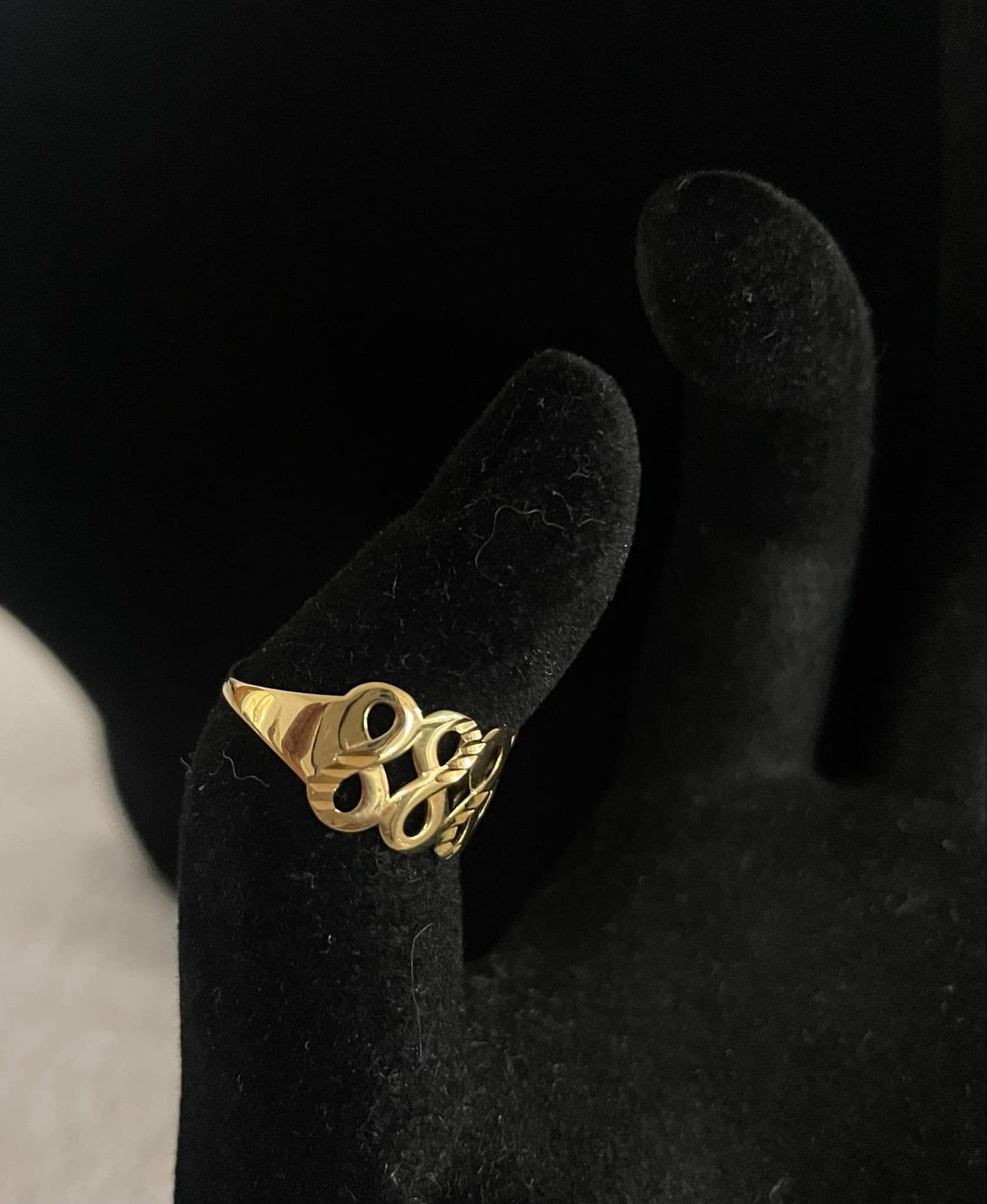 WG03465 R, 18k Saudi Gold Ring – 2.01 grams