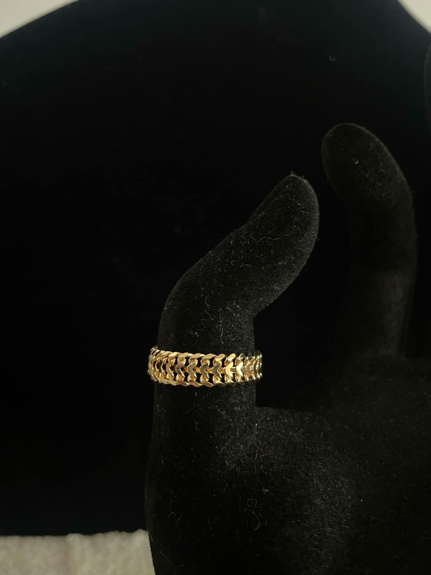 WG03522 R, 18k Saudi Gold Ring – 3.13 grams