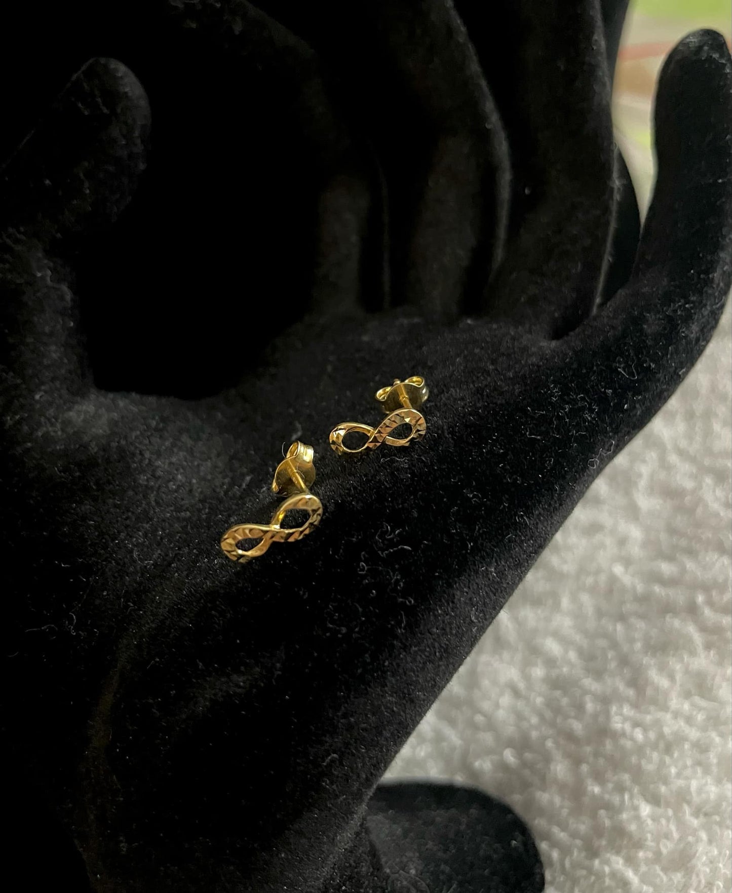 WG03503 E, 18k Saudi Gold Earrings – 1.06 grams