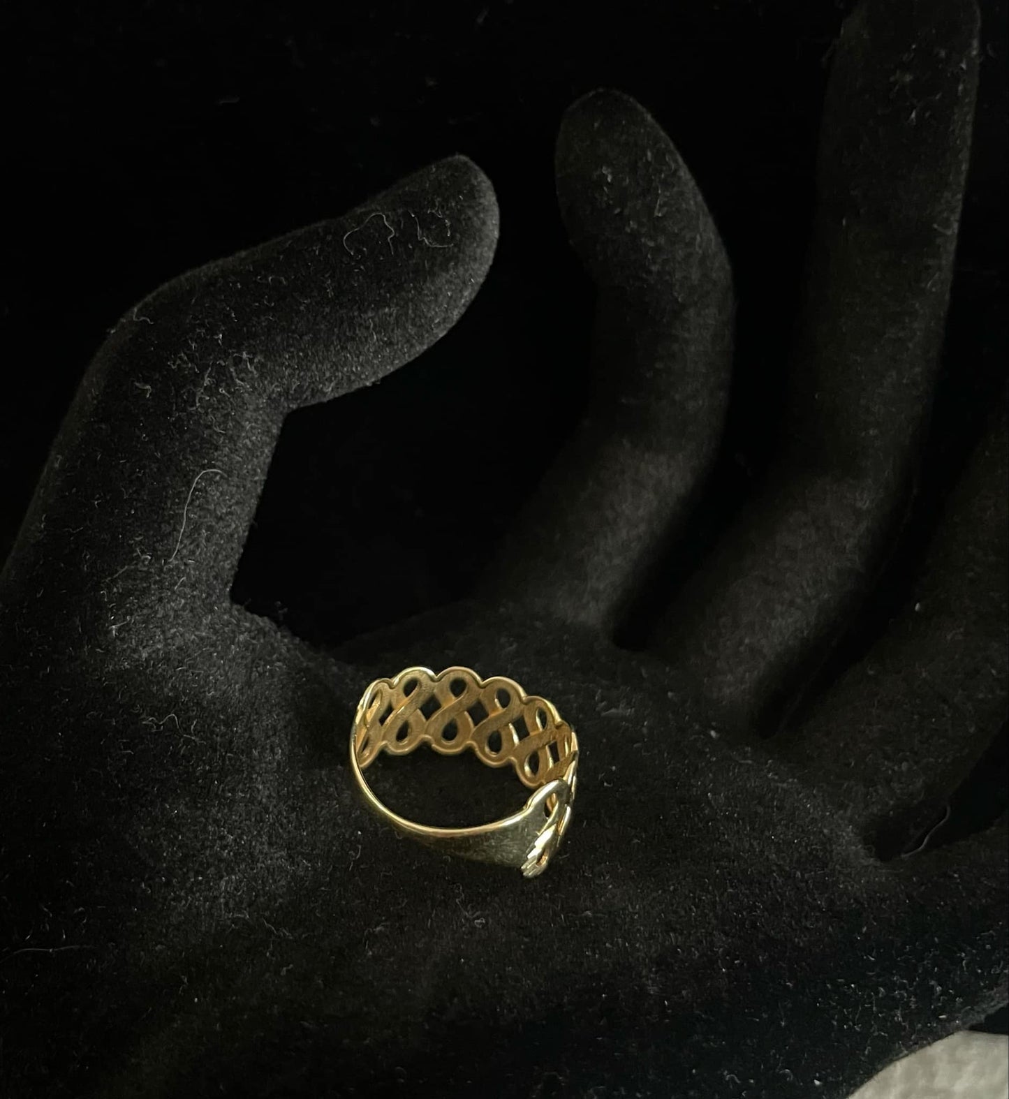 WG03465 R, 18k Saudi Gold Ring – 2.01 grams