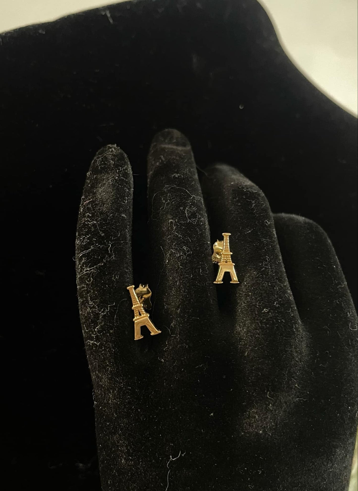 WG03505 E, 18k Saudi Gold Earrings – 1.24 grams