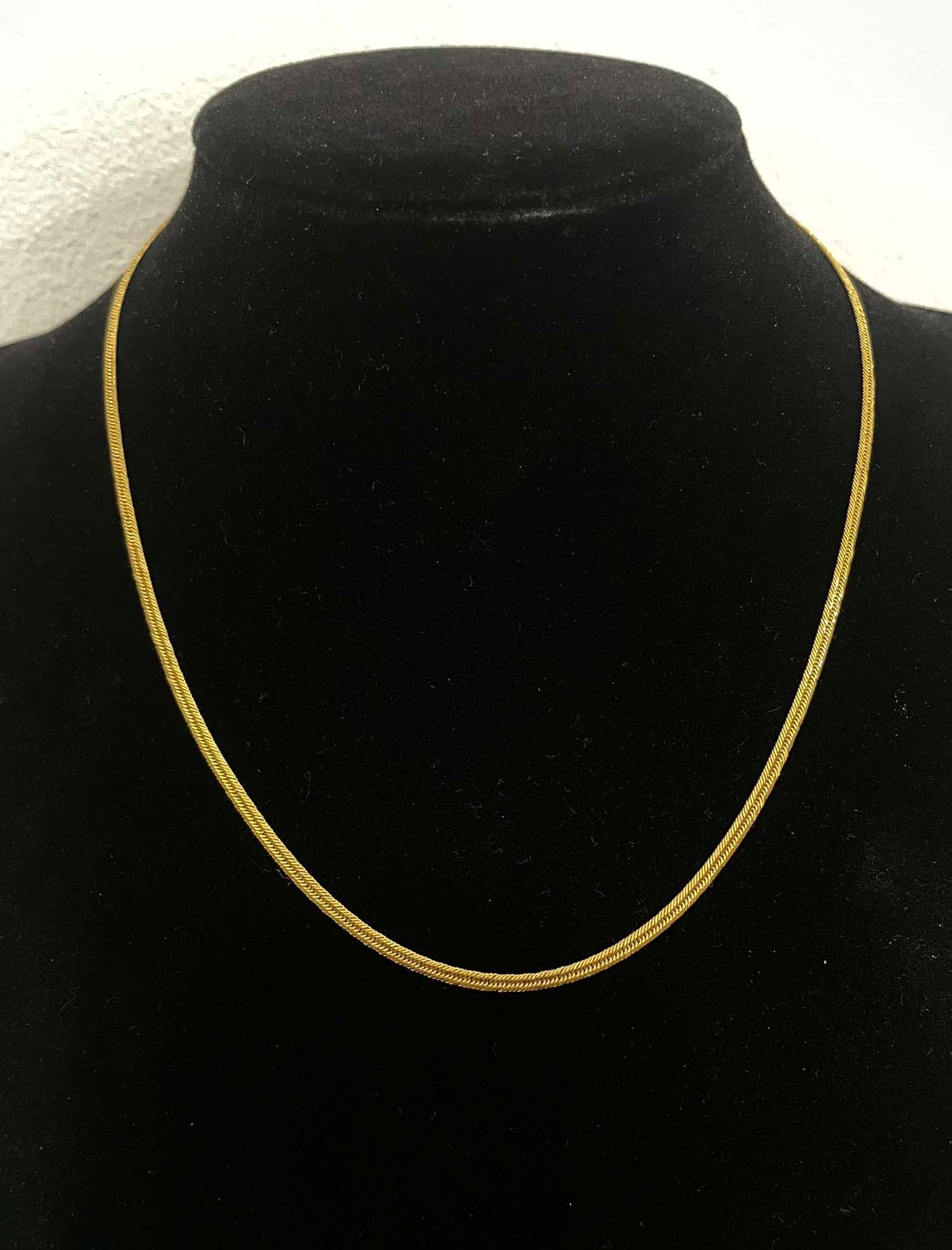 WG03477 N 18k Saudi Gold Necklace โ 5.45g