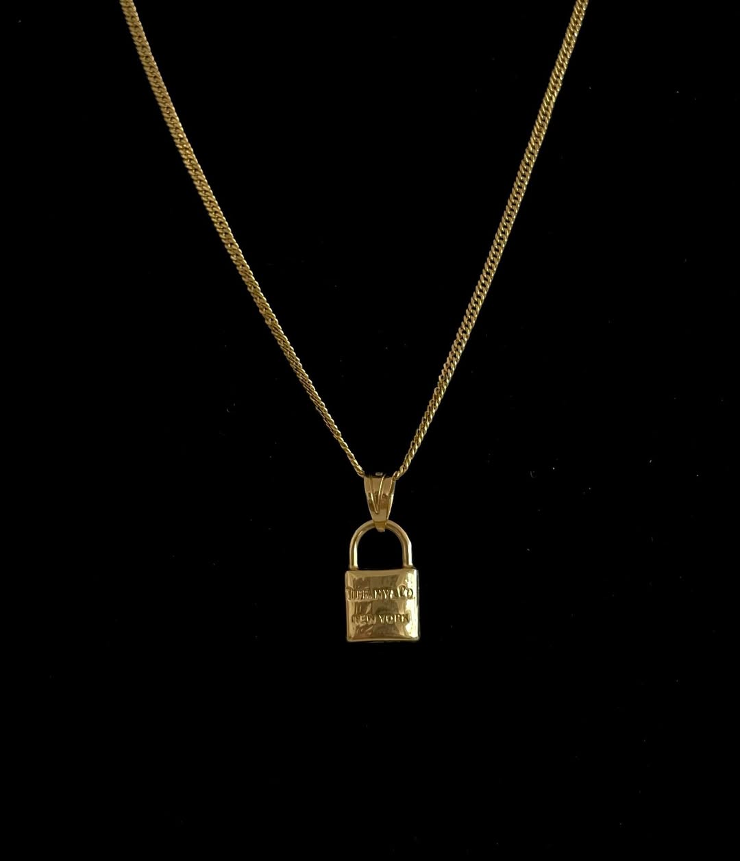 WG003687 18k Saudi Gold Necklace - 20" 3.39g