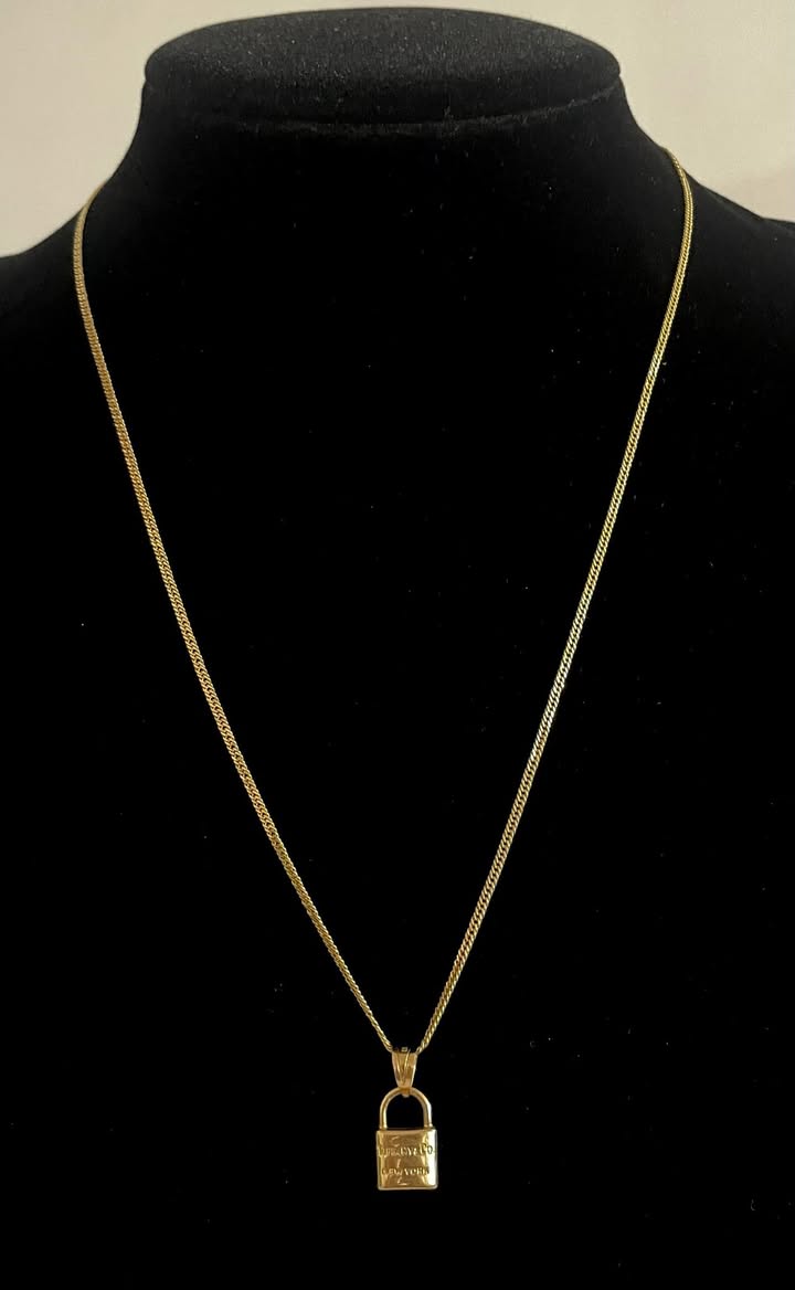 WG003687 18k Saudi Gold Necklace - 20" 3.39g