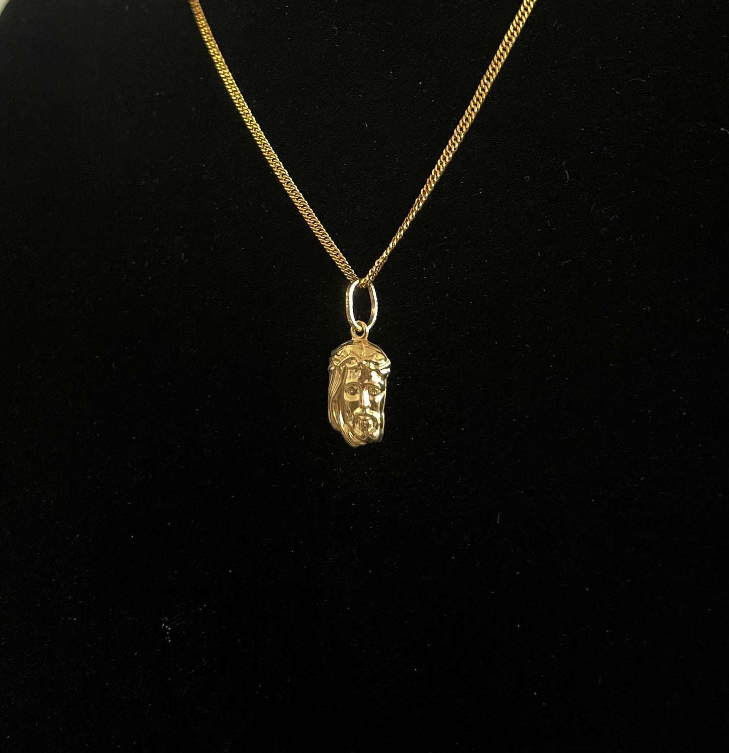 WG003689 18k Saudi Gold Necklace 18" 2.95g
