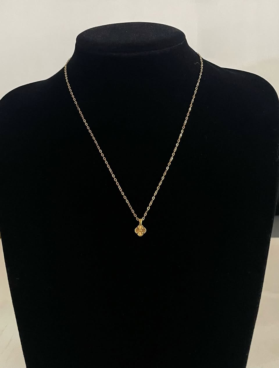 WG003686 18k Saudi Gold Necklace - 17.5", 1.42g