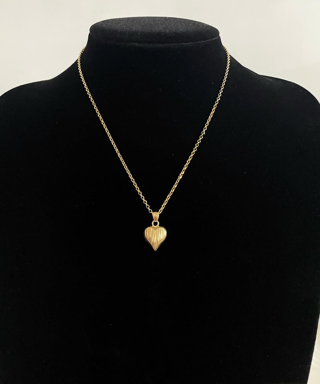 WG003693 18k Saudi Gold Necklace 16" 2.69g