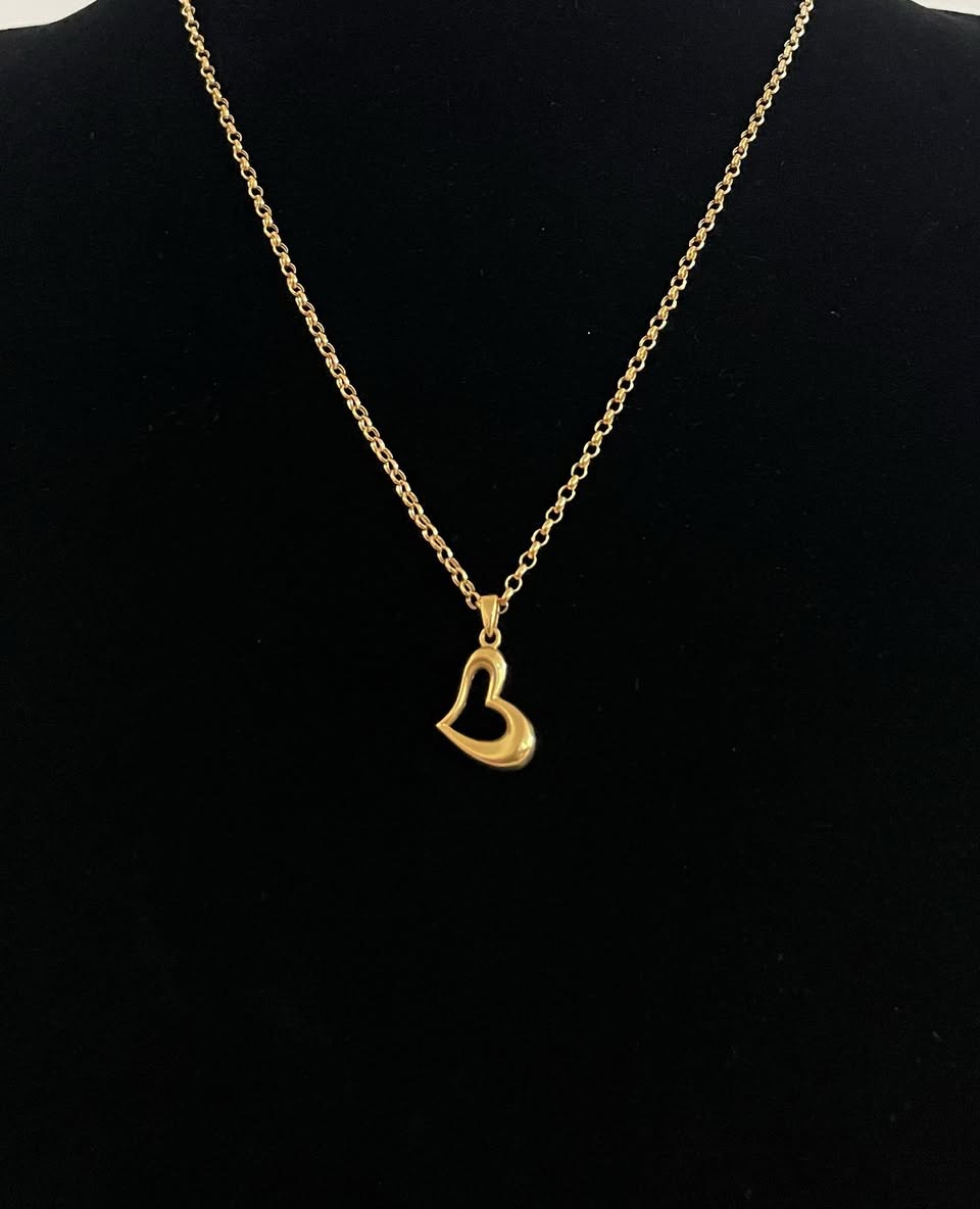 WG003659 18k Saudi Gold Necklace 17.5" 3.14g