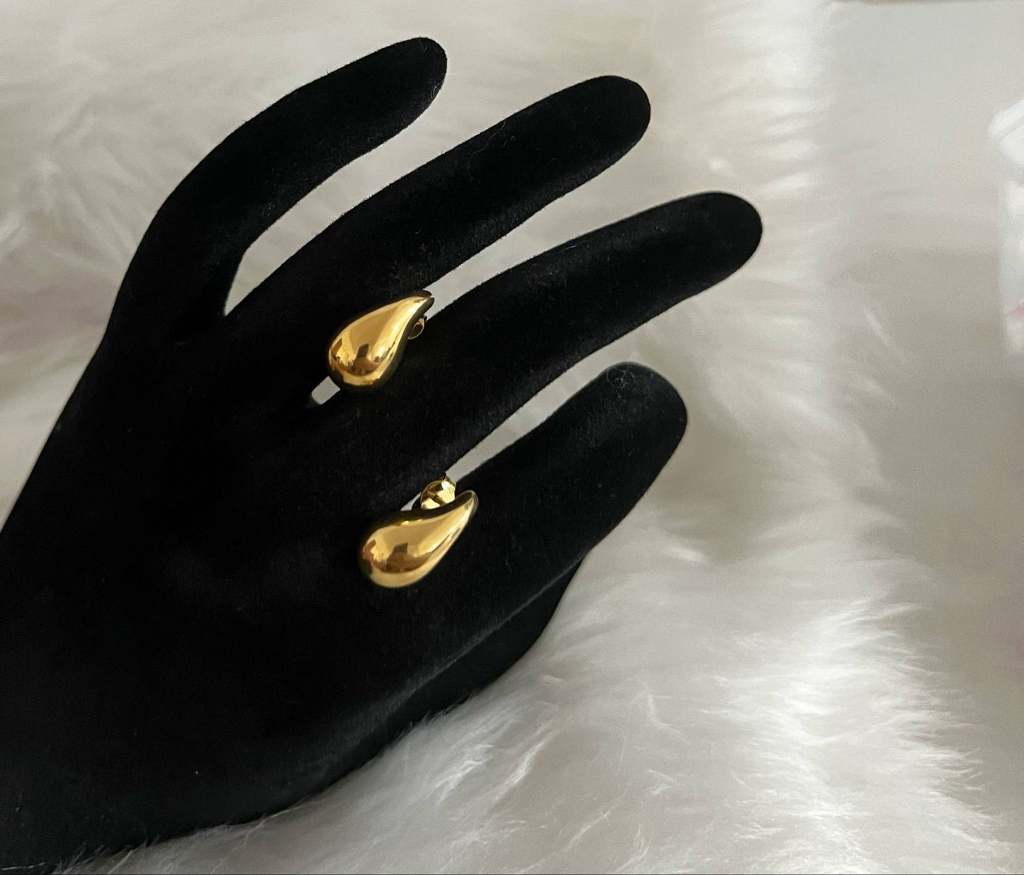 WG003661 18k Saudi Gold Earrings 1.85g