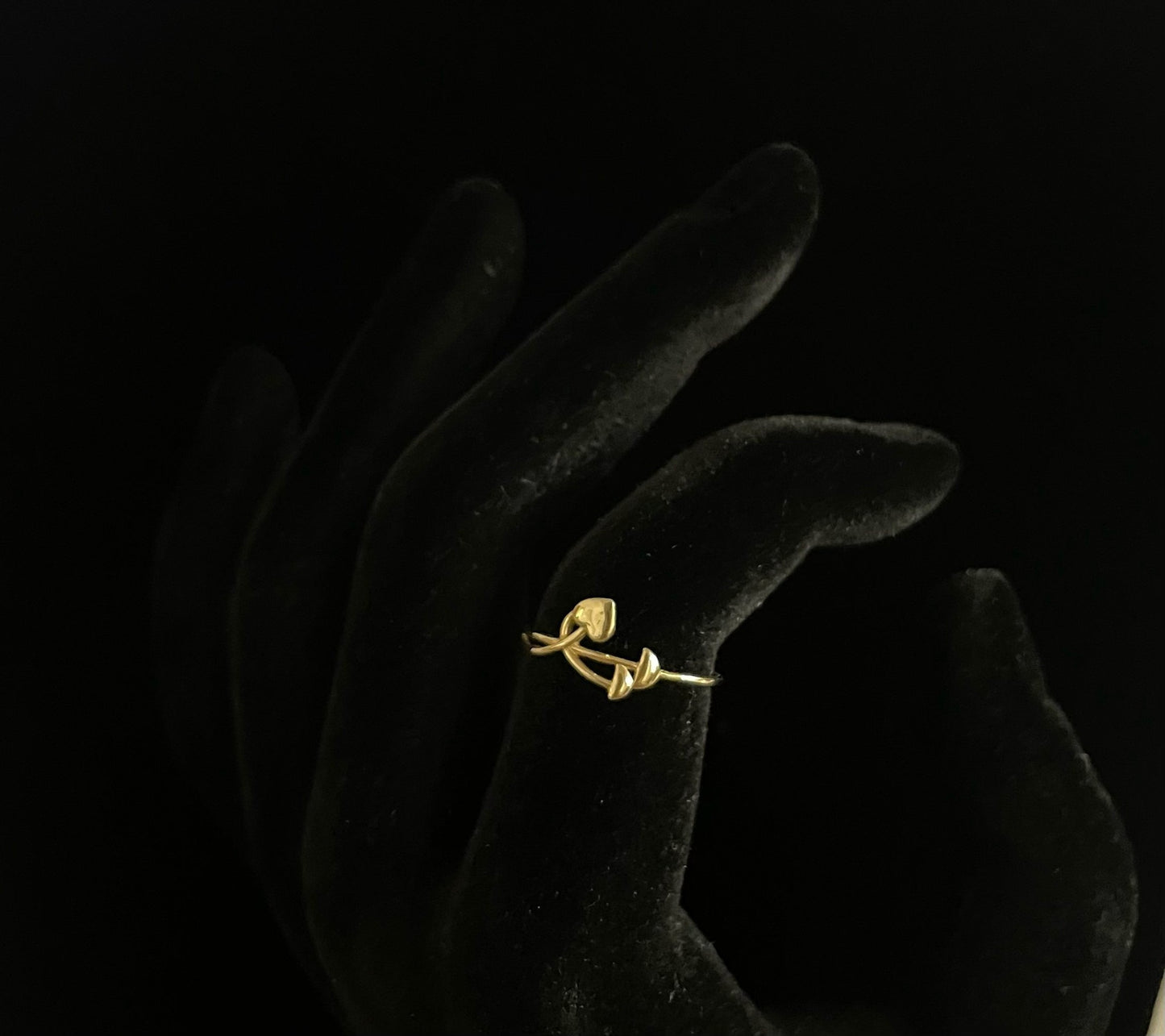 CM00001 R 18k Saudi Gold Ring - .76g