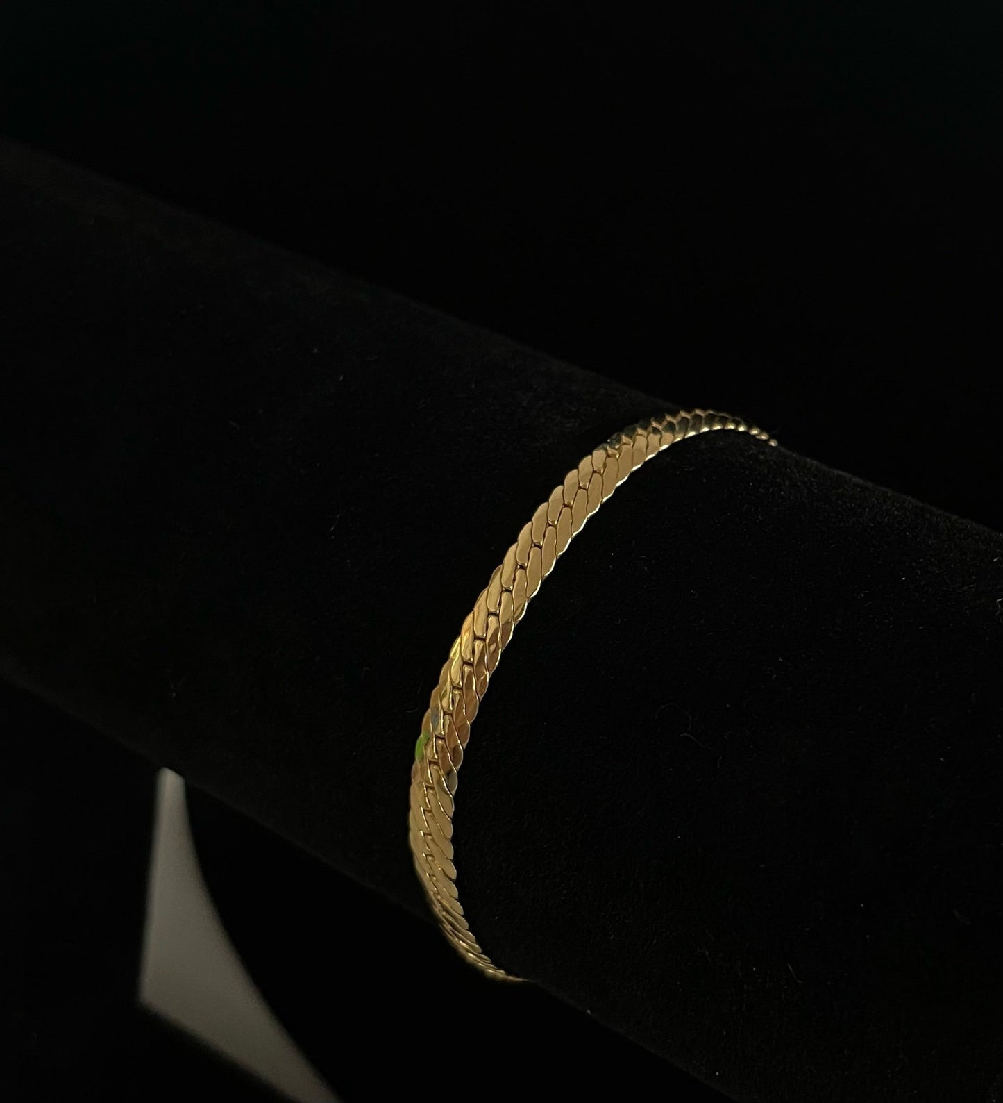 CM00007 B 18k Saudi Gold Bracelet - 6.8", 4.09g
