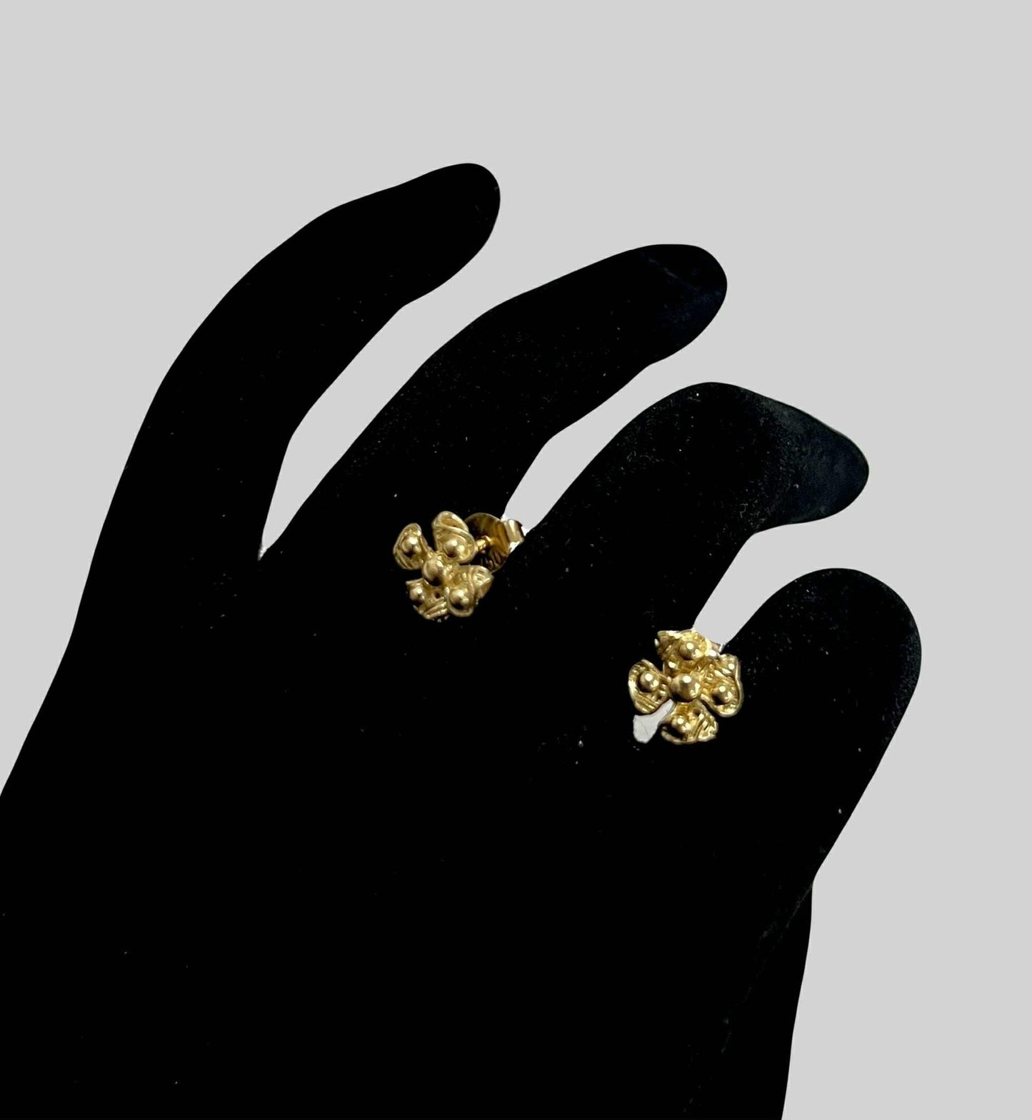 CM00055 E 18k Saudi Gold Earrings 1.56g
