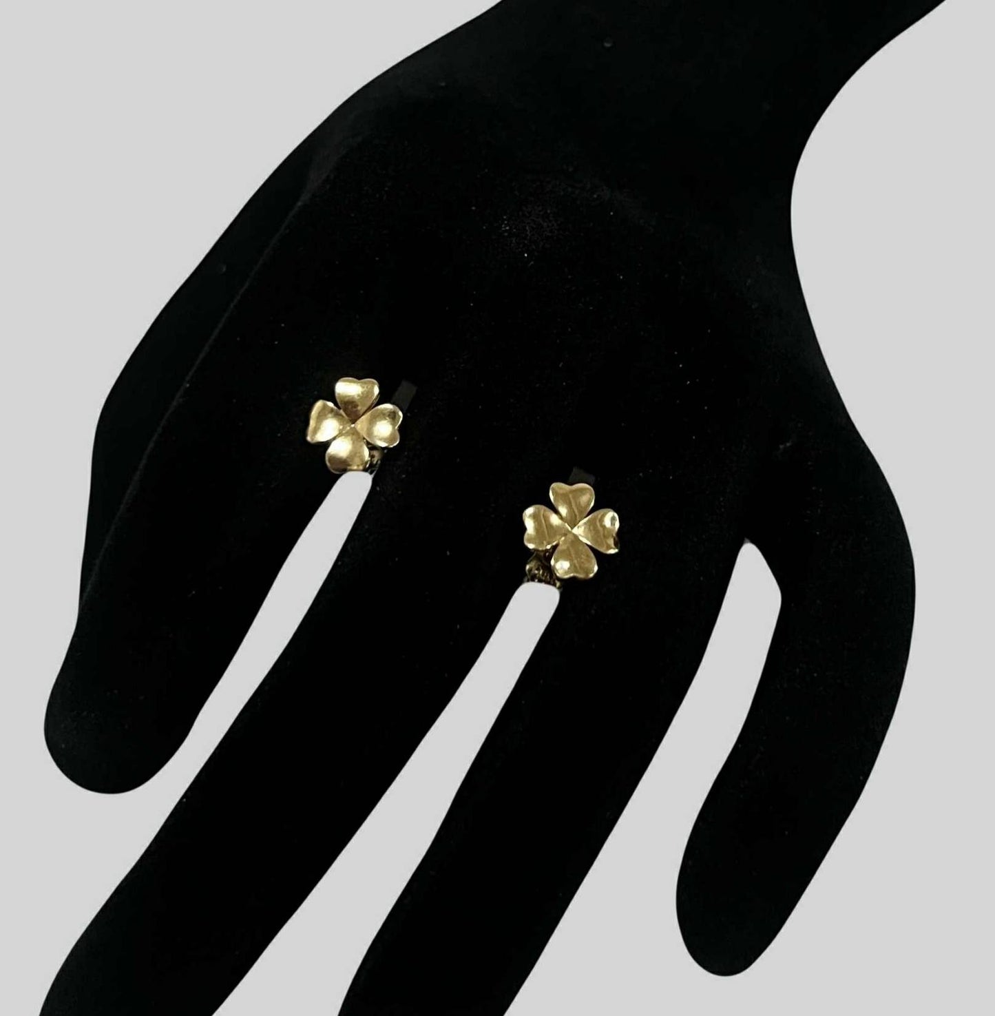 CM00062 E 18k Saudi Gold Earrings 1.25g