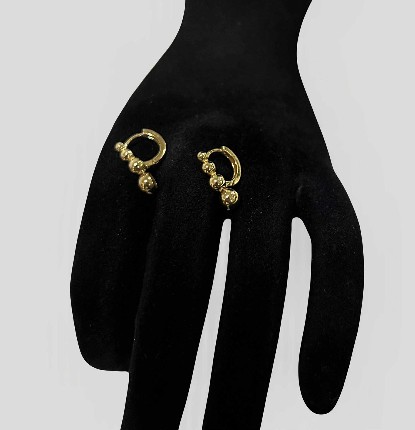 CM00071 E 18k Saudi Gold Earrings 1.71g