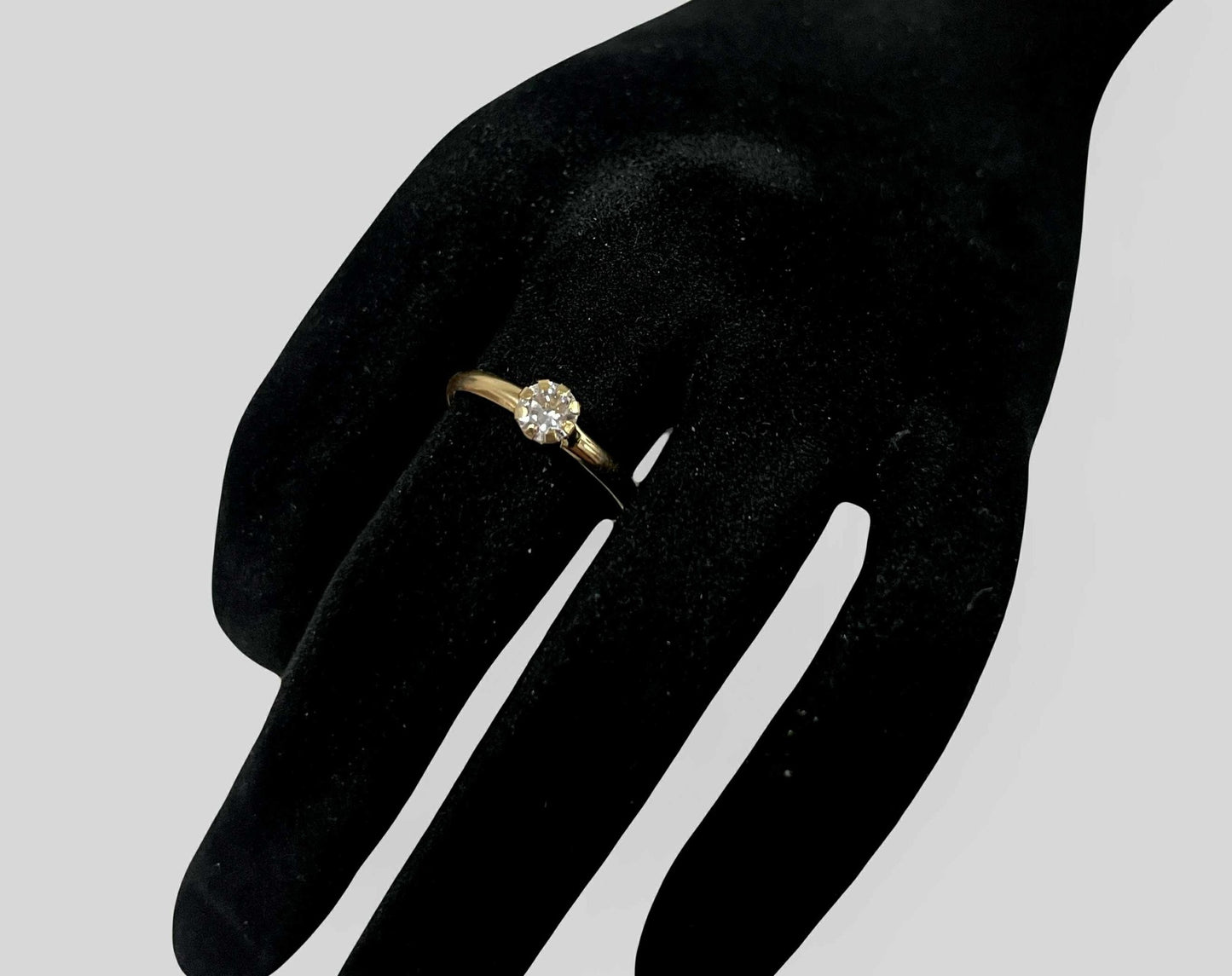 CM00082 R 18k Saudi Gold Ring s. 7 1.01g