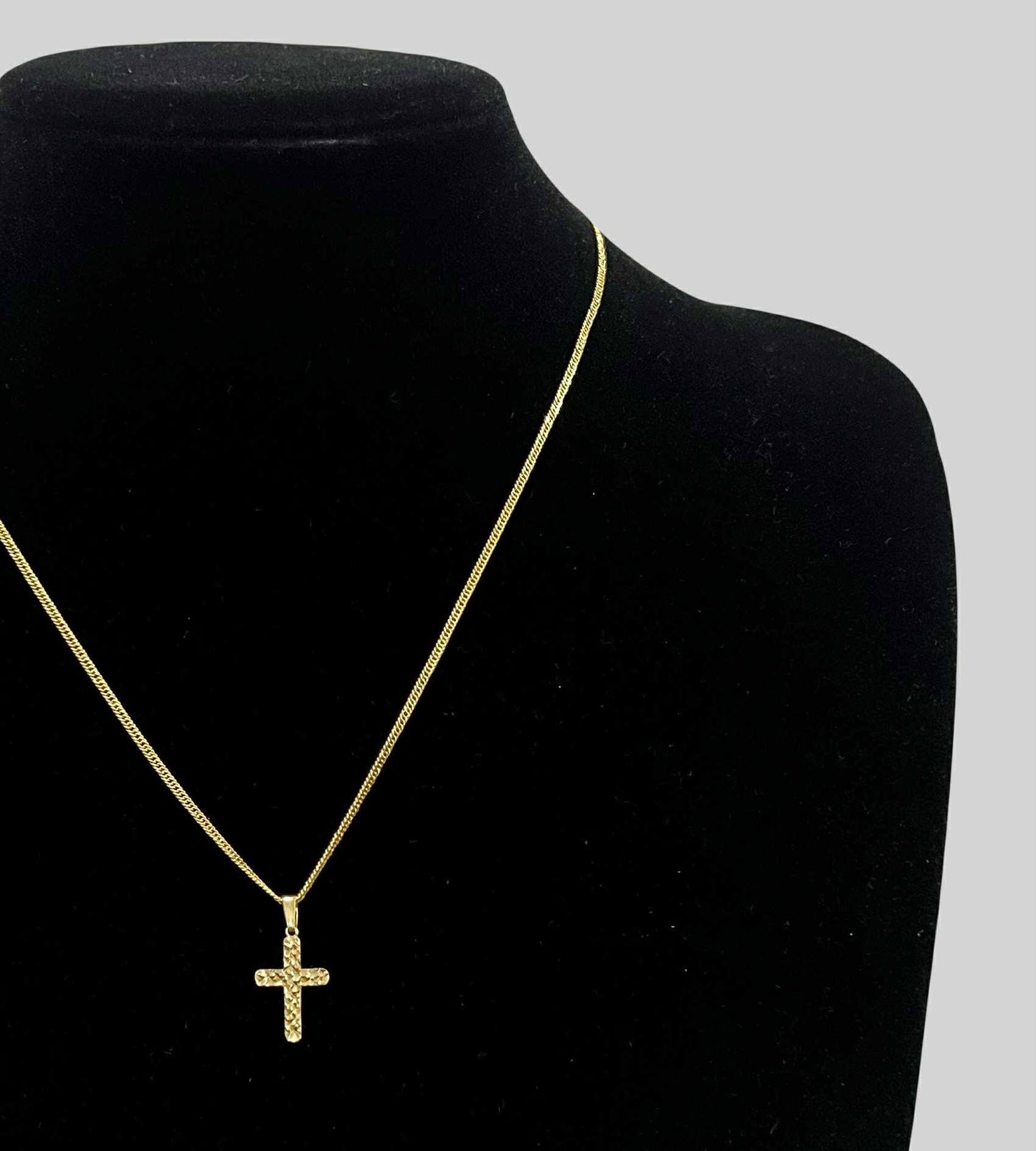 CM00089 N 18k Saudi Gold Necklace 18" 2.34g