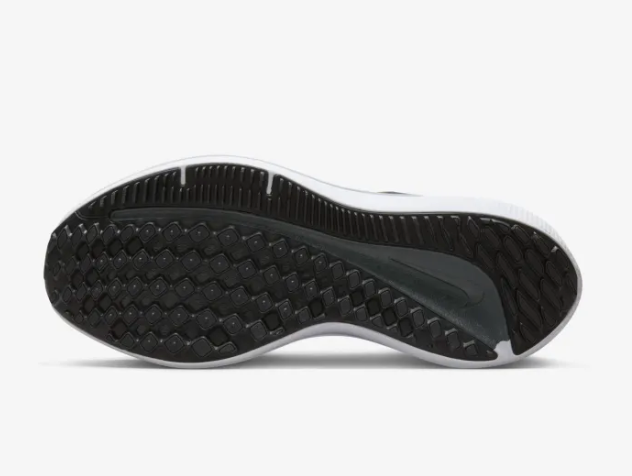 Air Winflo 10 Size 7 Shoes