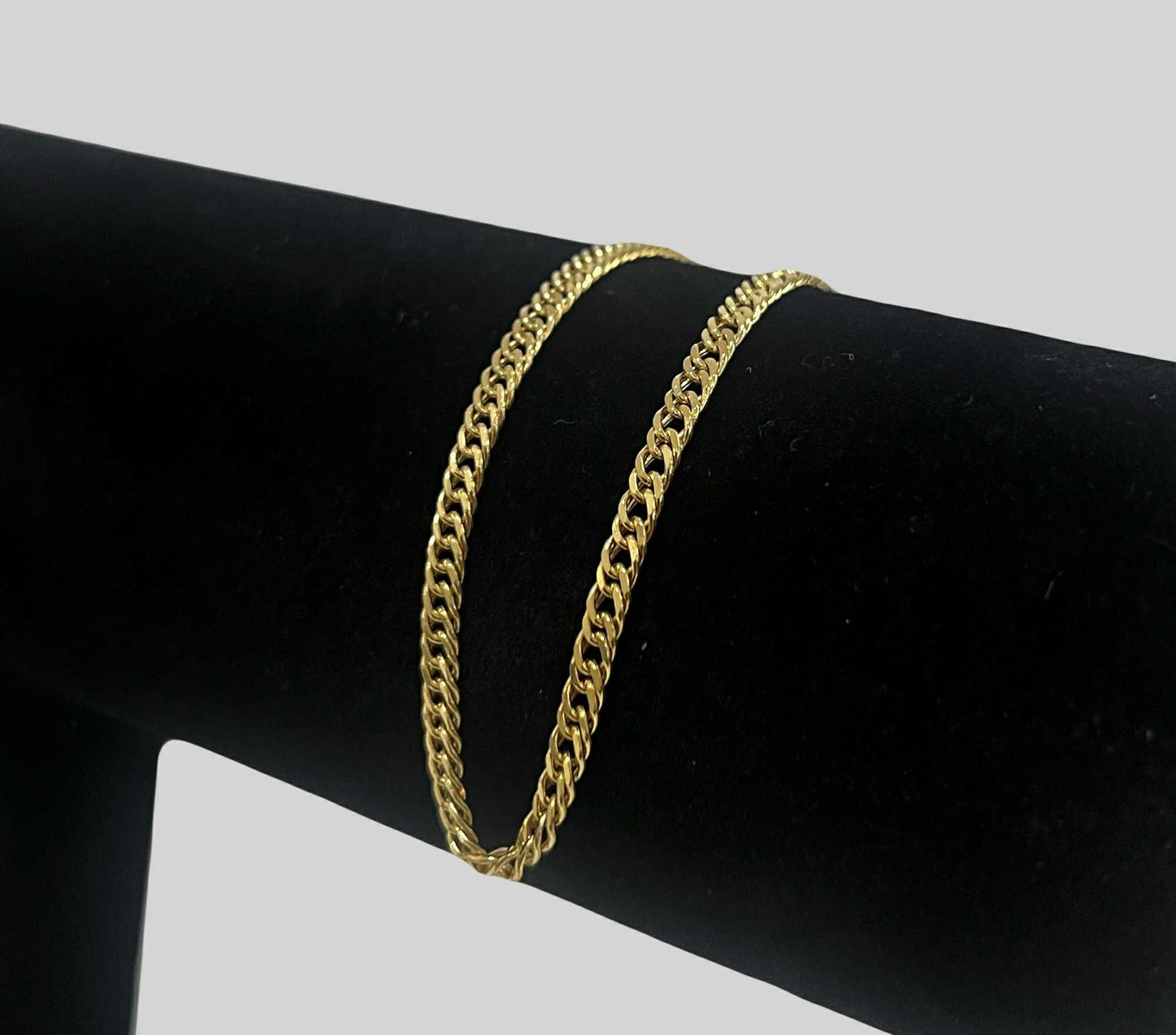WG003609 B 18k Saudi Gold Bracelet 8" 2.68g