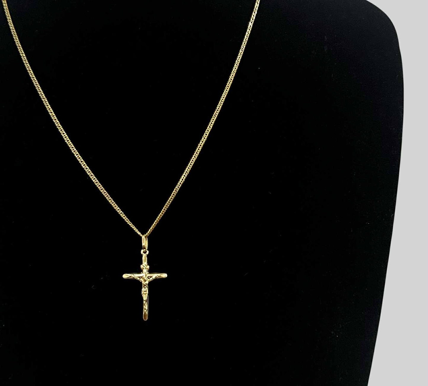 WG003618 N 18k Saudi Gold Necklace 18" 2.85g
