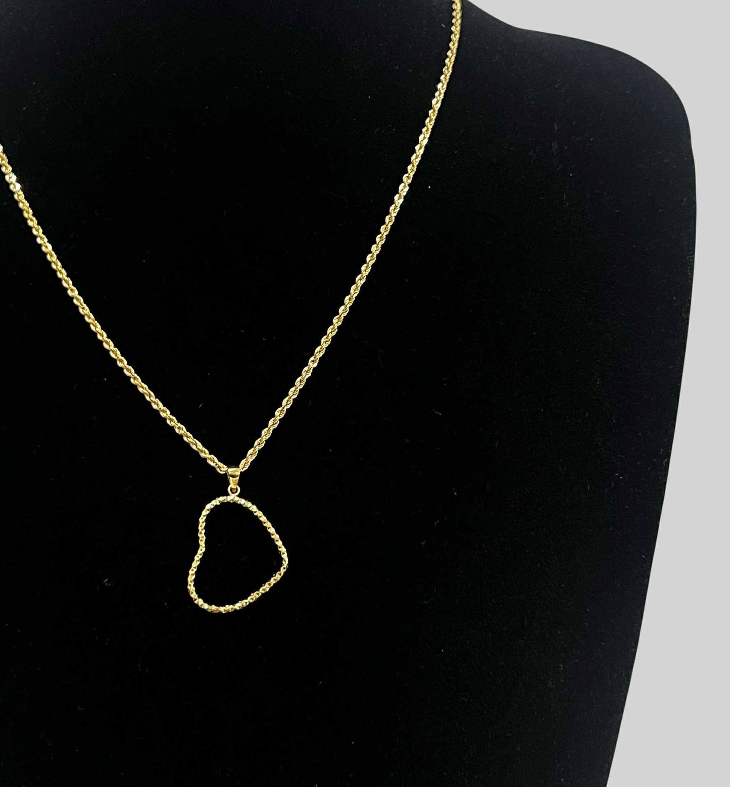 WG003702 N 18k Saudi gold Necklace 18" 2.52g