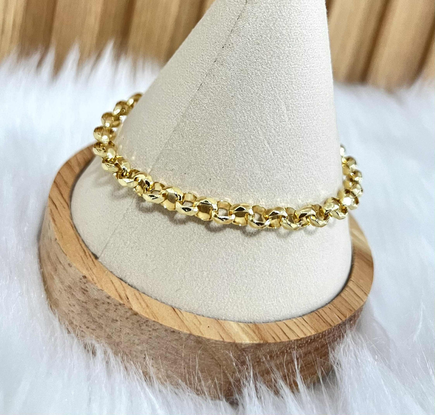 WG003727 B 18k Saudi Gold Bracelet 8" 3.79g