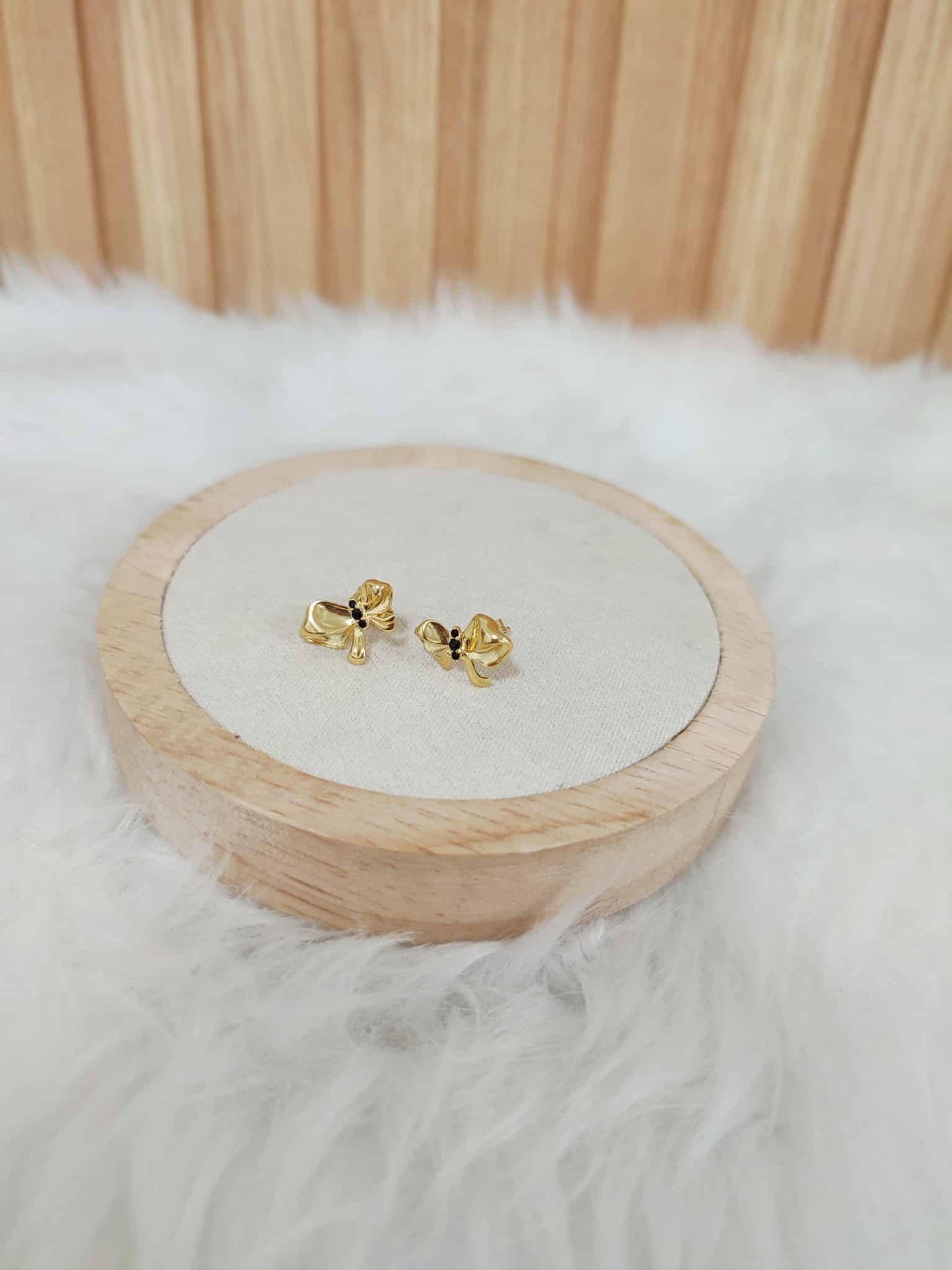 WG003811 Earrings 18k Saudi Gold 1.70g