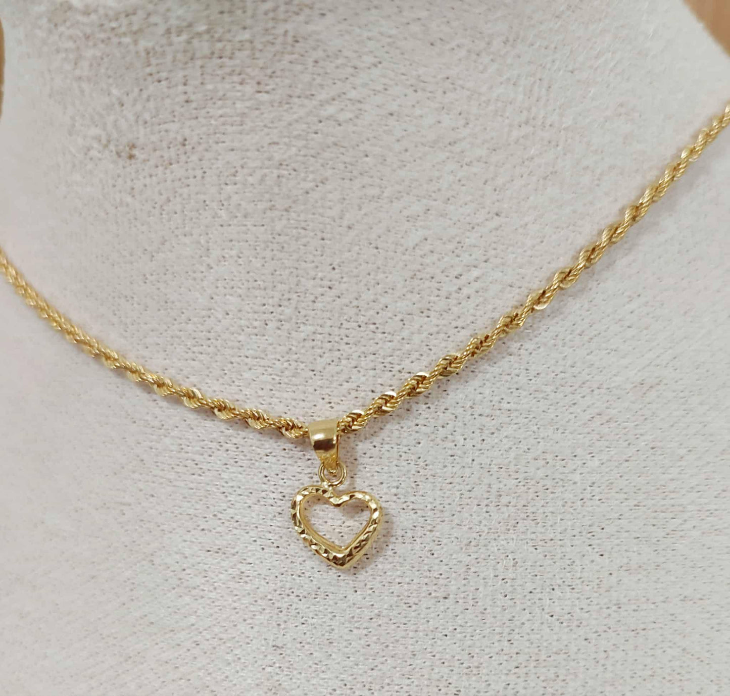 WG003814 Pendant 18k Saudi Gold .32g