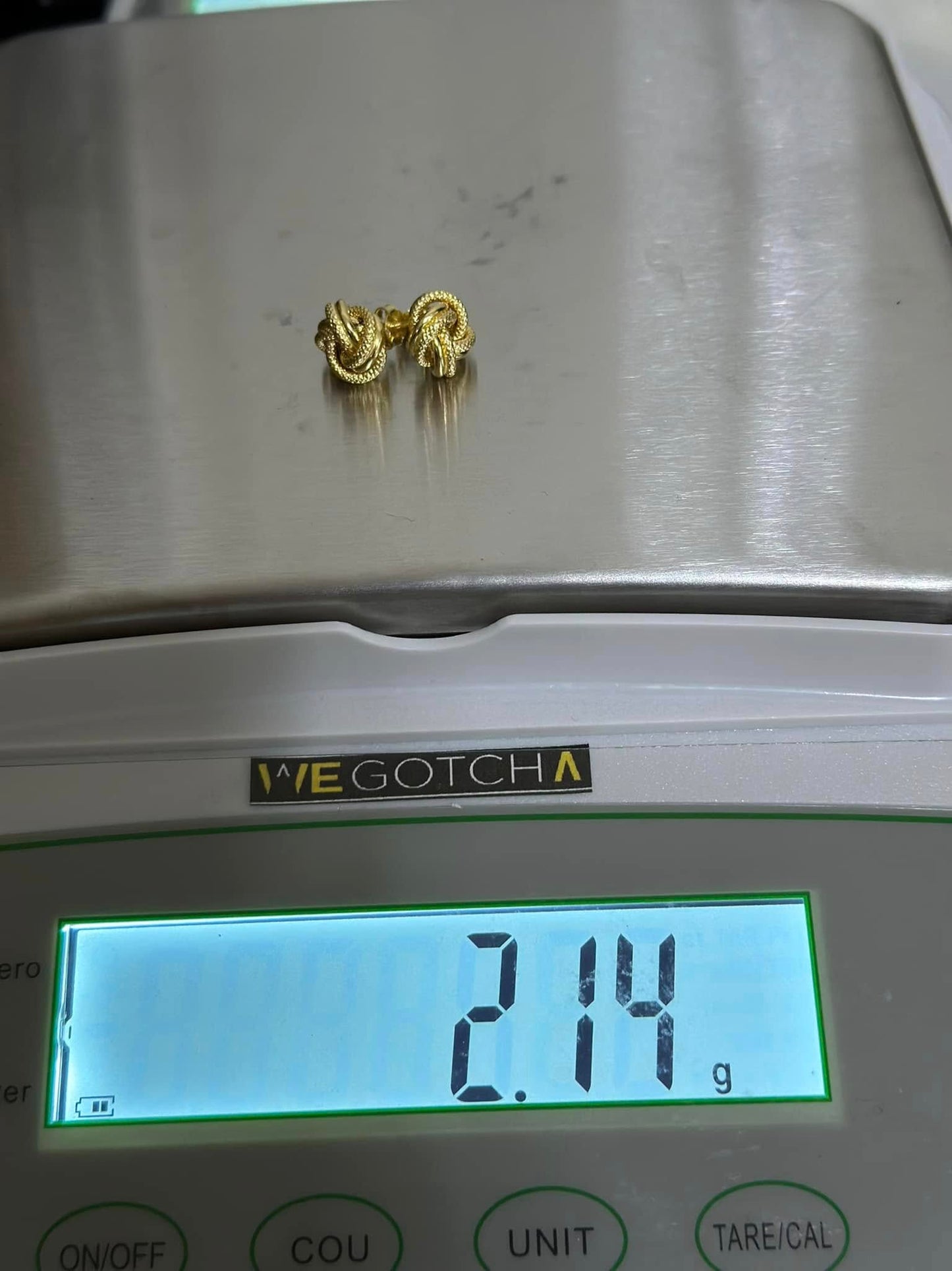 WG02222 E, 18k Saudi Gold Earrings – 2.14 grams
