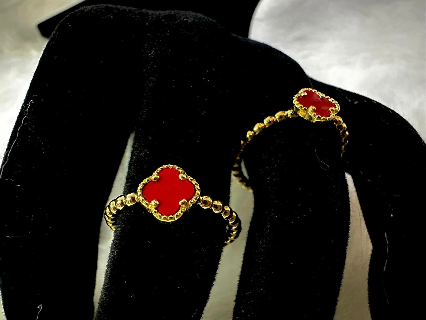 WG02384 R, 18k Saudi Gold Ring β 1.2 grams
