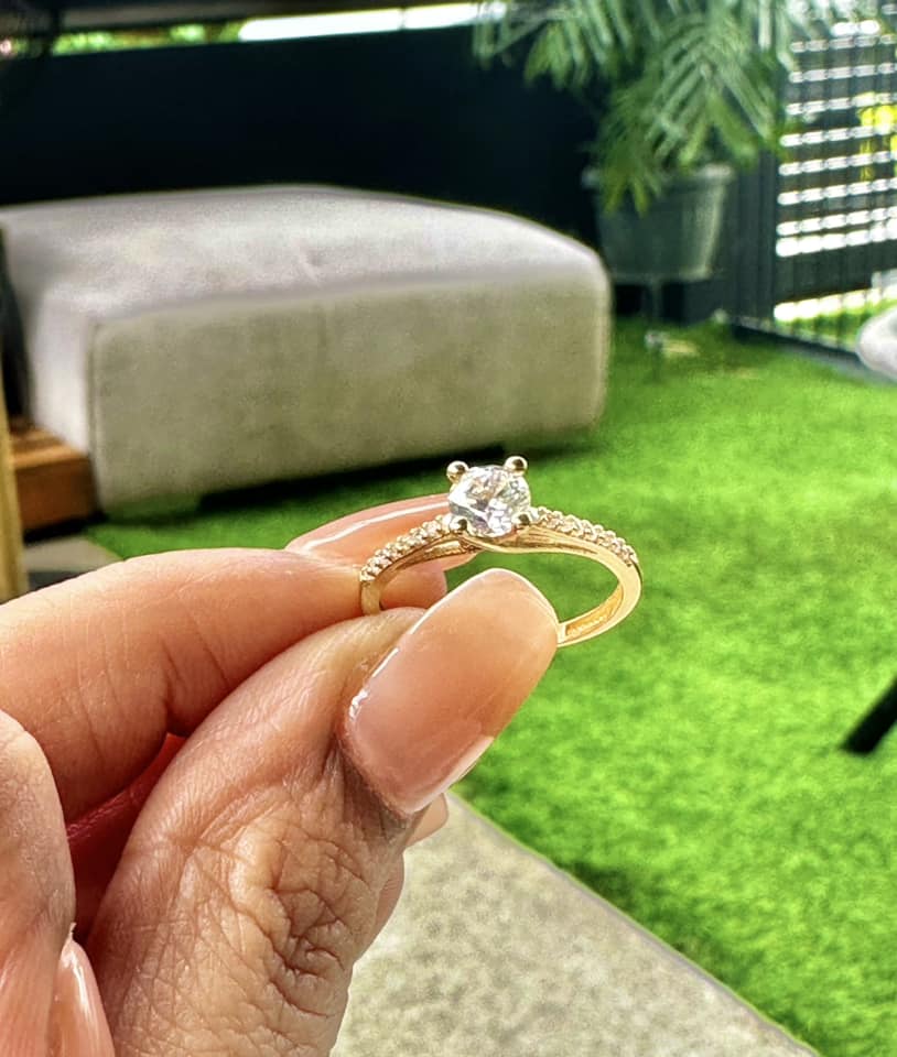 WG03173 18k Saudi Gold Ring β 1.84 grams