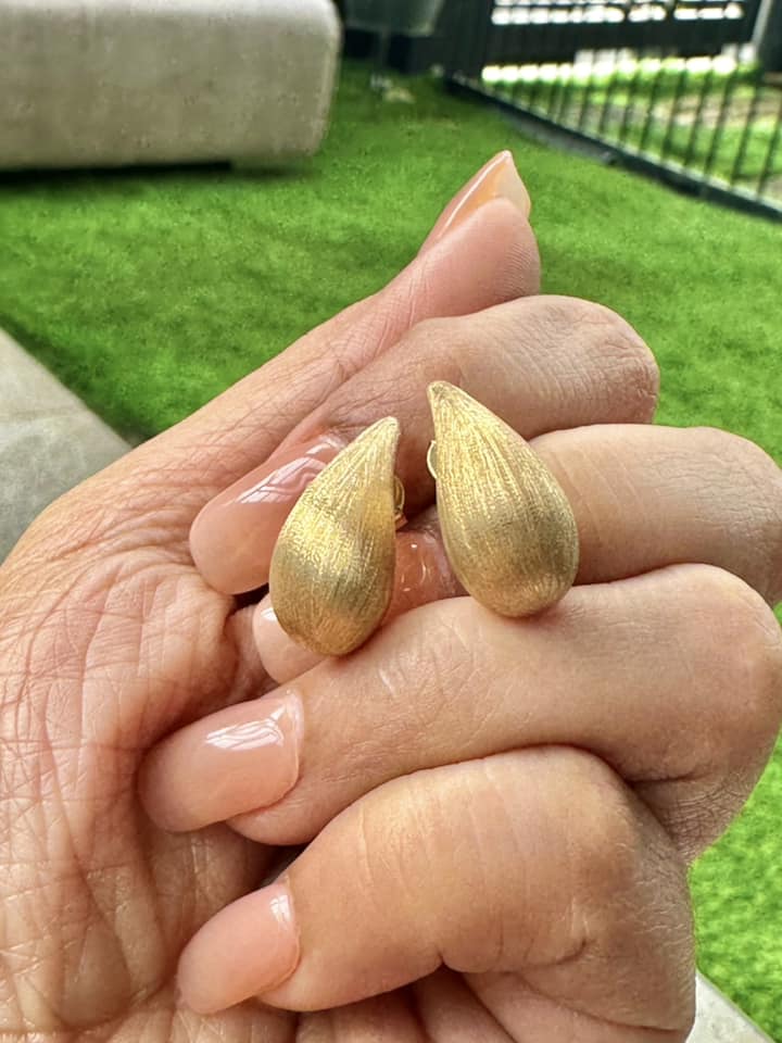 WG03177 18k Saudi Gold Earrings β 3.23 grams