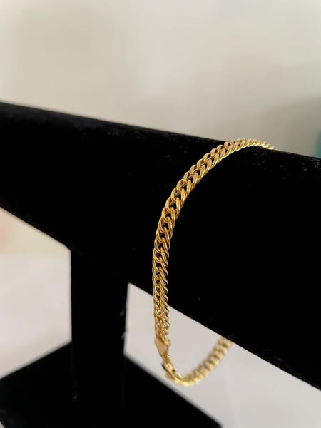 WG03375 18k Saudi Gold Bracelet โ 5.81 grams