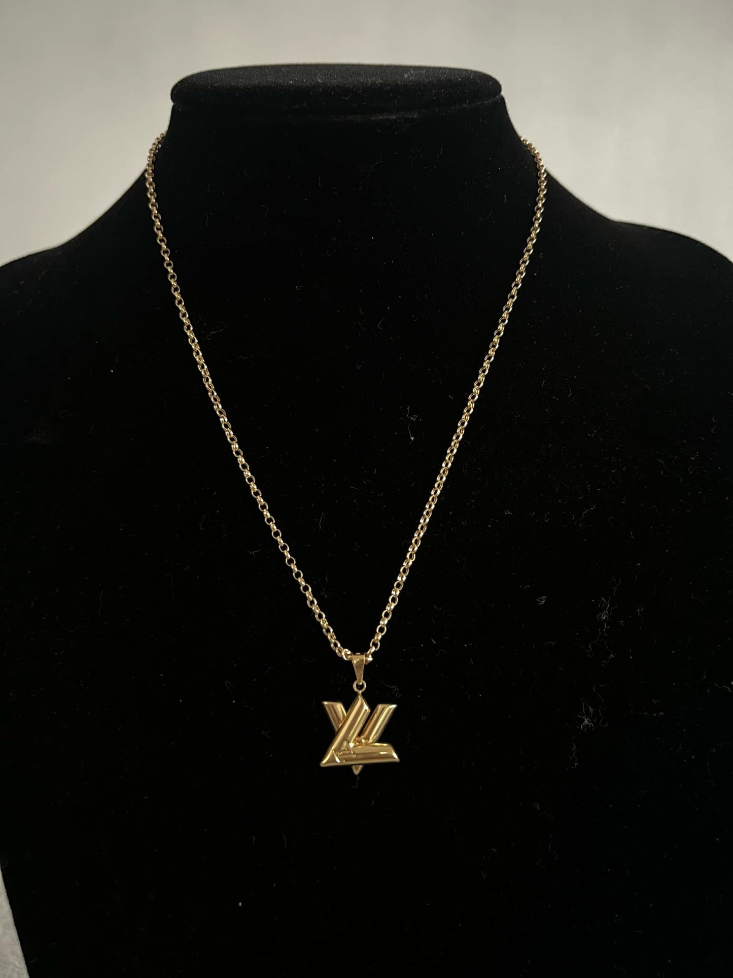 WG03482 N, 18k Saudi Gold Necklace – 3.52 grams