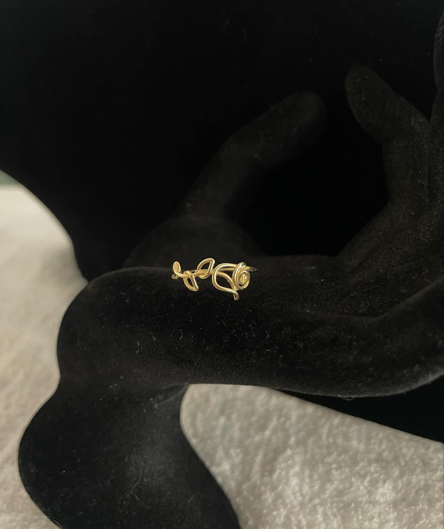 WG03487 R, 18k Saudi Gold Ring – 1.03 grams