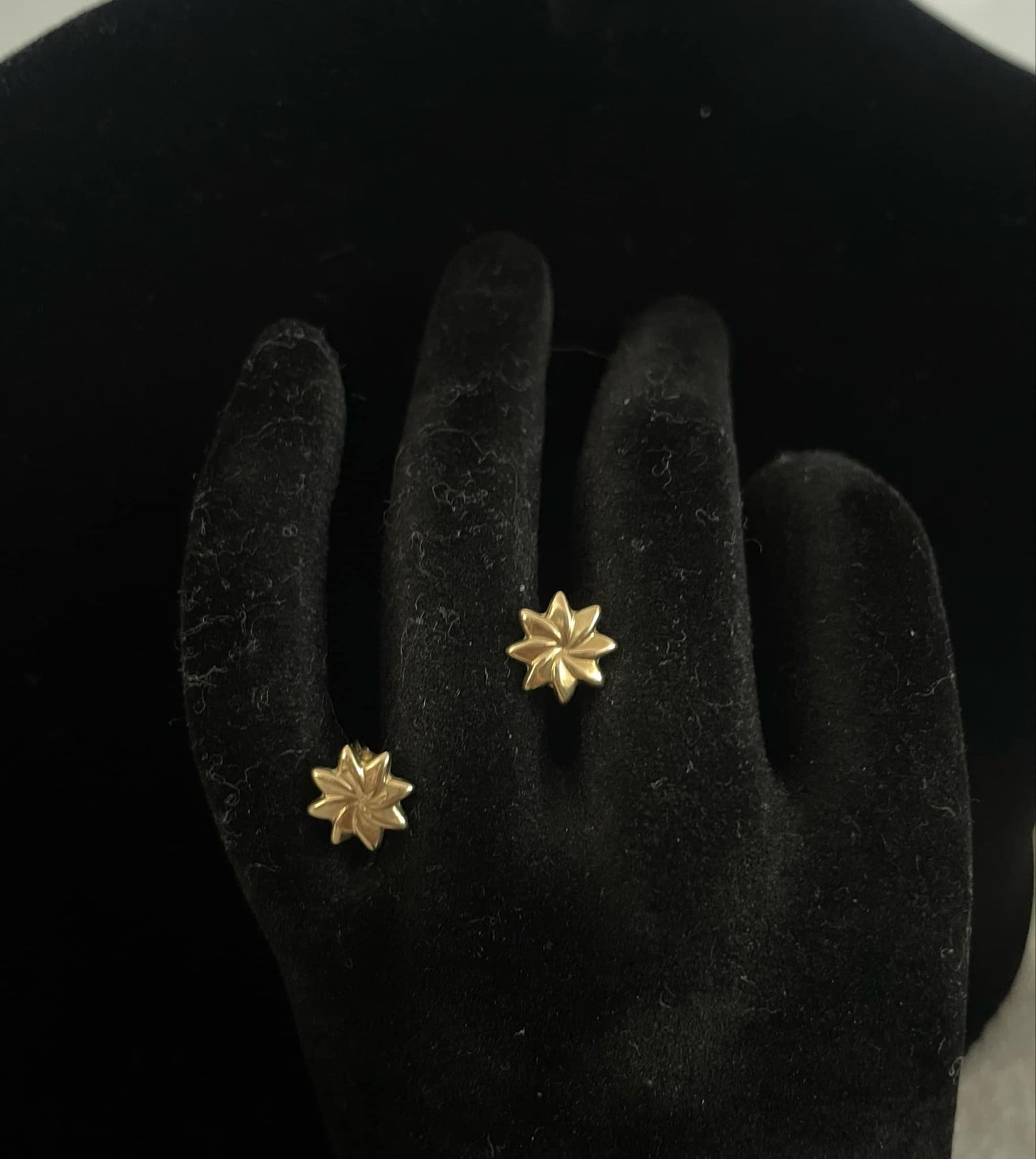 WG03492 E, 18k Saudi Gold Earrings β 1.14 grams