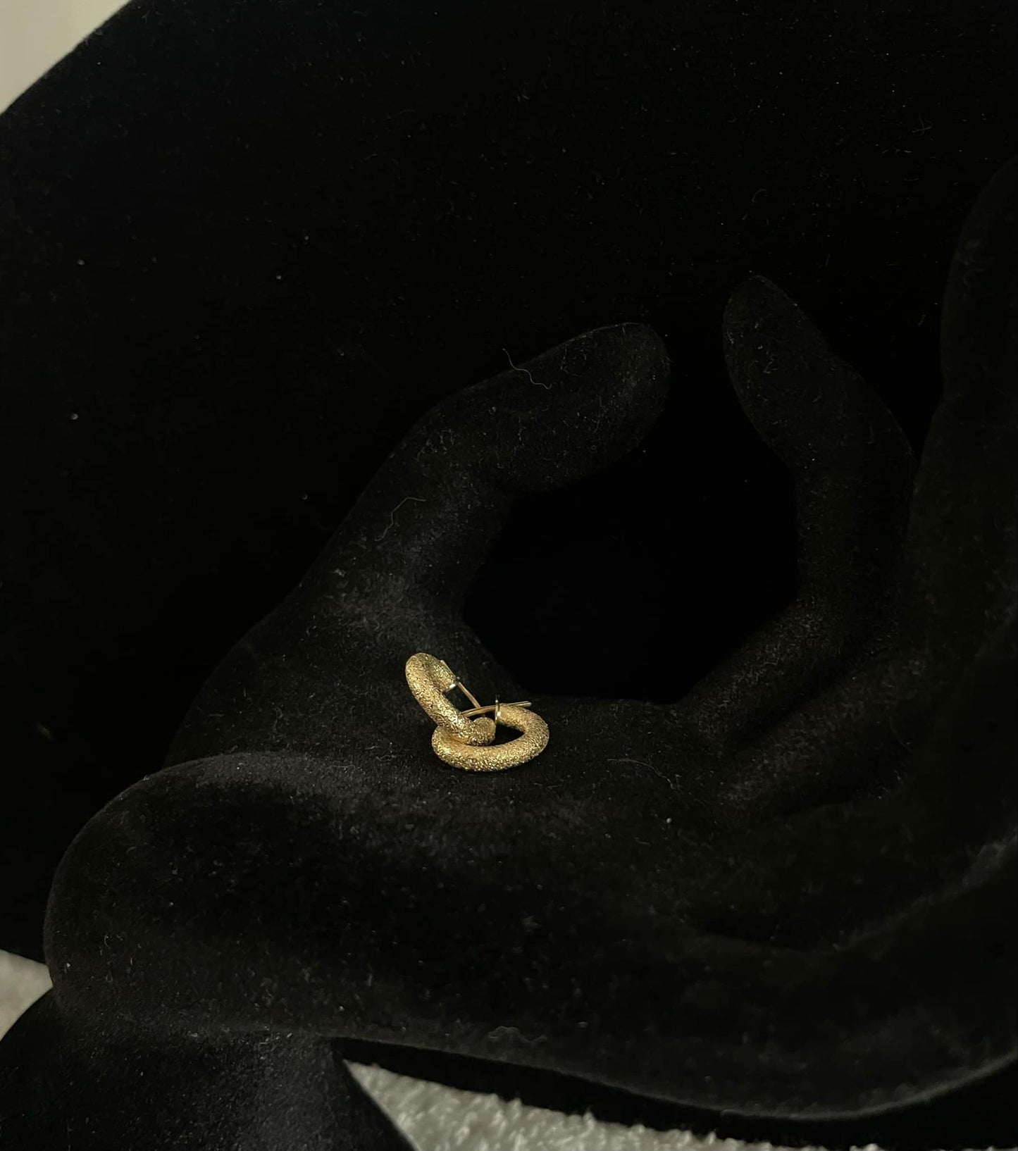 WG03498 E, 18k Saudi Gold Earrings β 1.17 grams