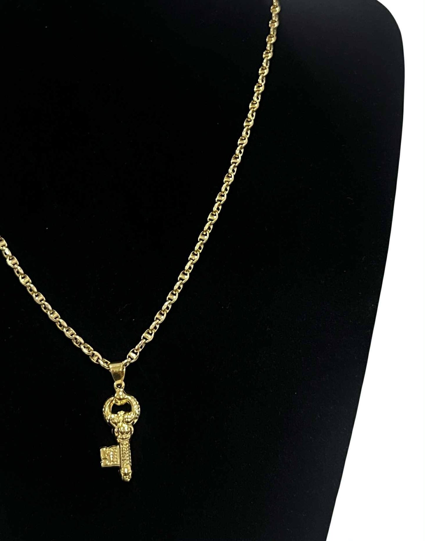 WG03556 N 18k Saudi Gold Necklace 22" 10.12g