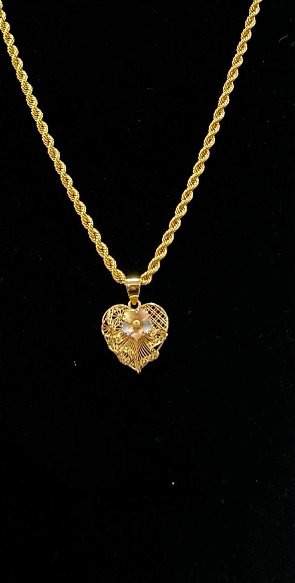WG03562 N 18k Saudi Gold Necklace 20" 7.50g