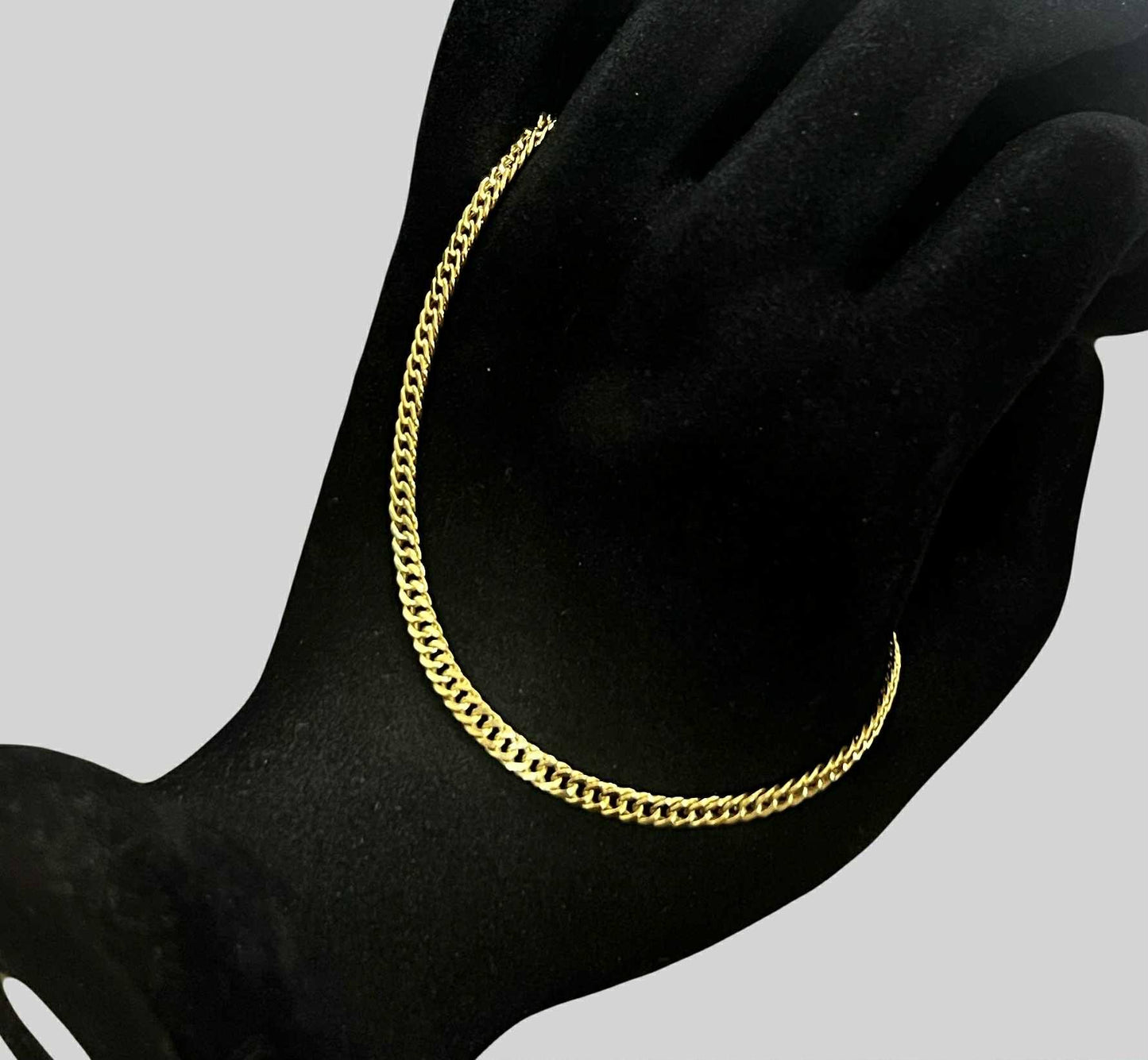 WG03564 B 18k Saudi Gold Bracelet 8" 2.69g