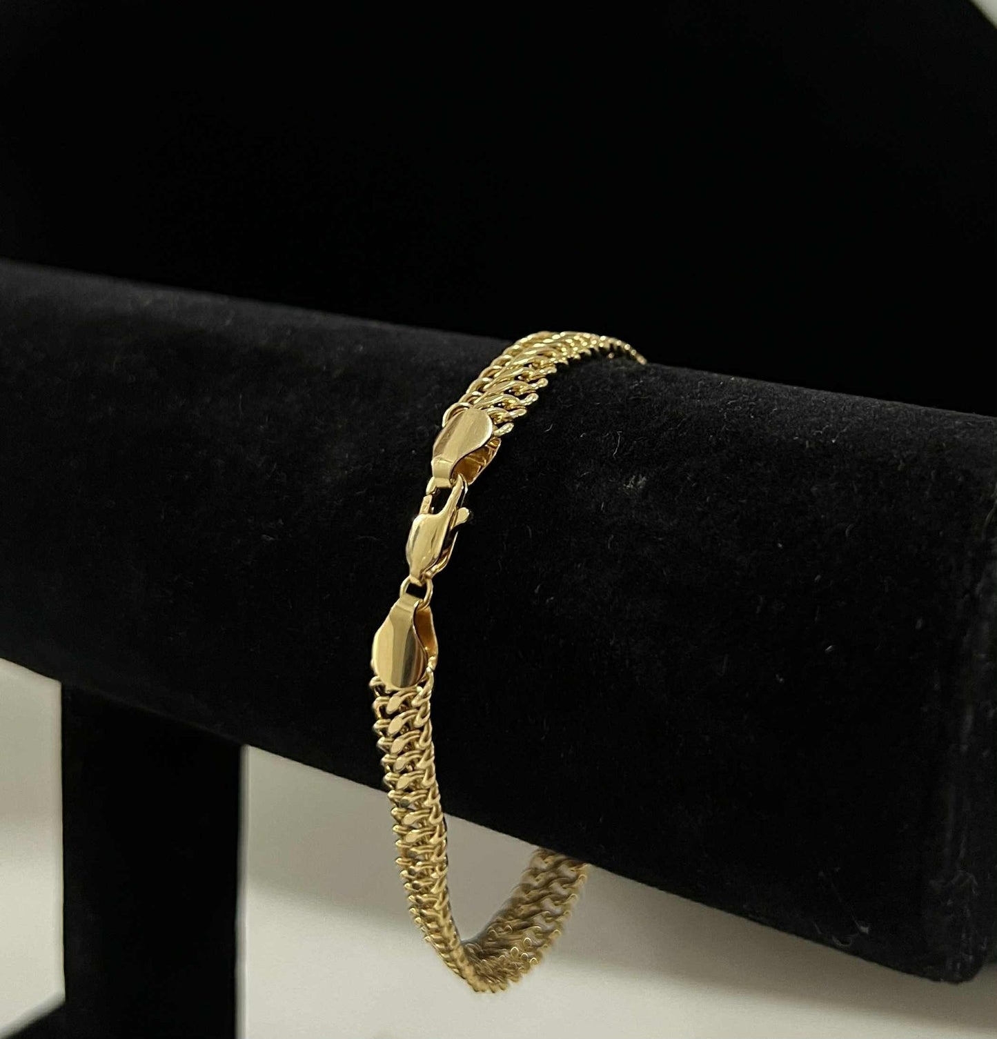 WG03567 B 18k Saudi Gold Bracelet 8" 6.90g