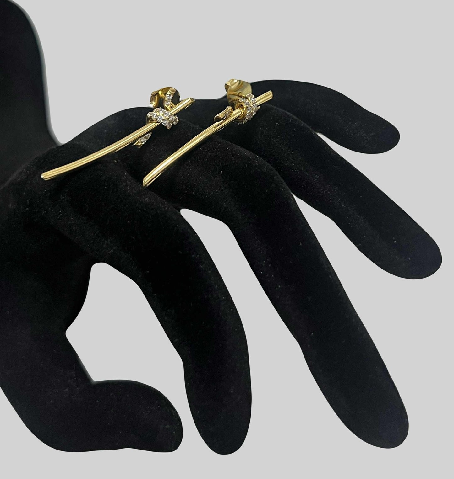 WG03590 E 18k Saudi Gold Earrings 4.64g