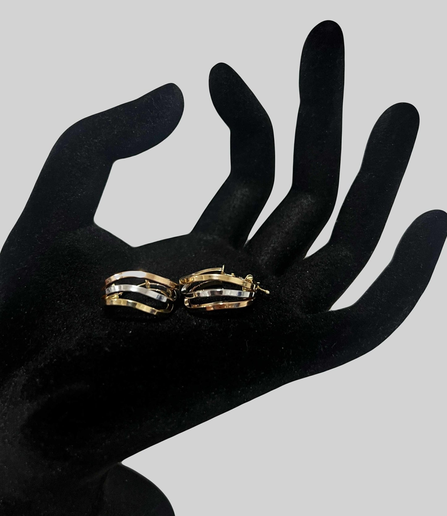 WG03605 E 18k Saudi Gold 2.90g