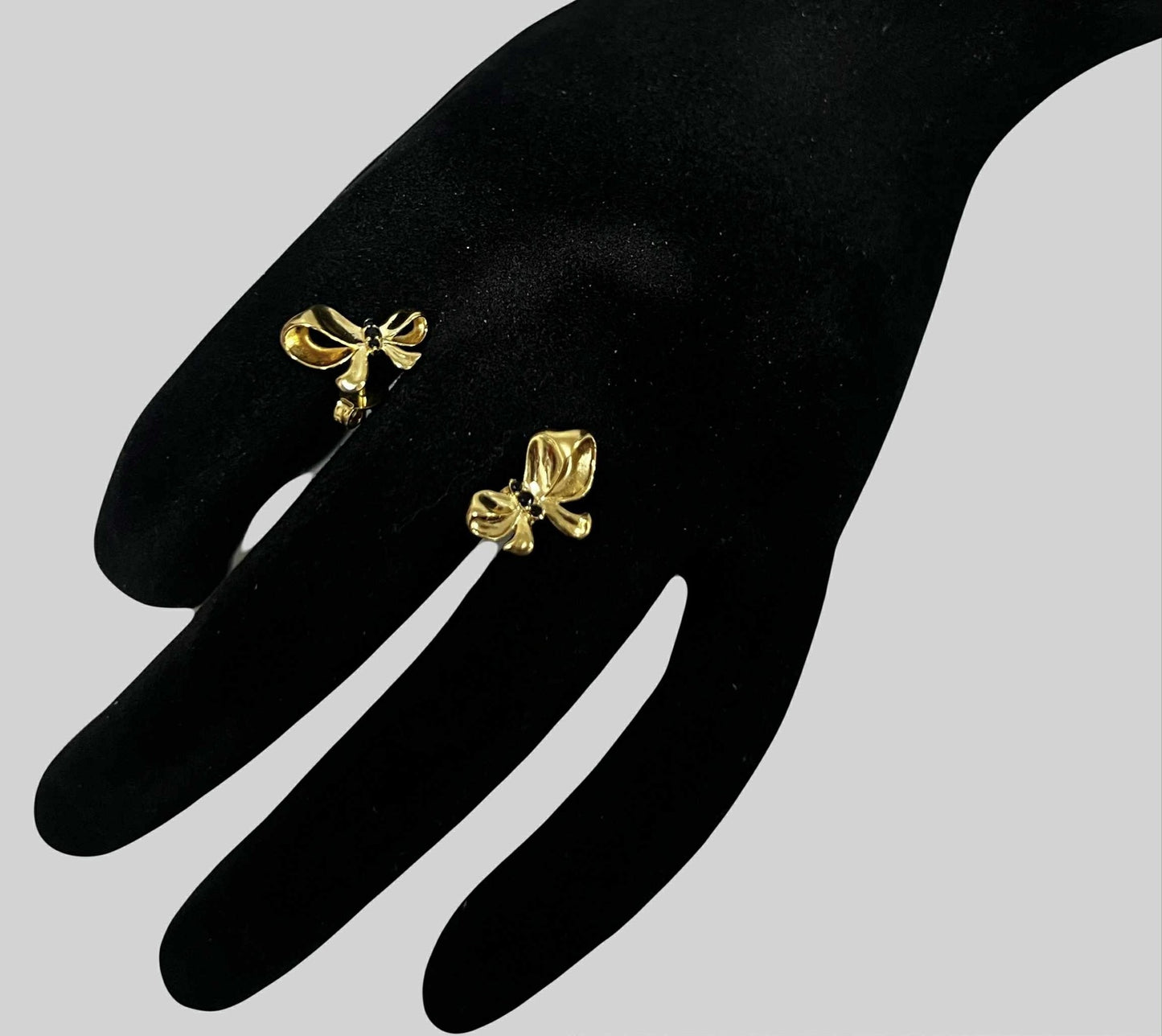 WG03747 E 18k Saudi Gold Earrings 1.64g