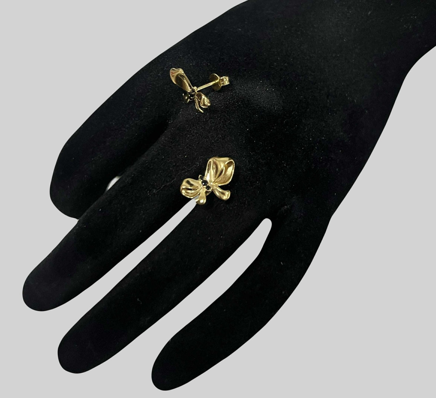 WG03747 E 18k Saudi Gold Earrings 1.64g