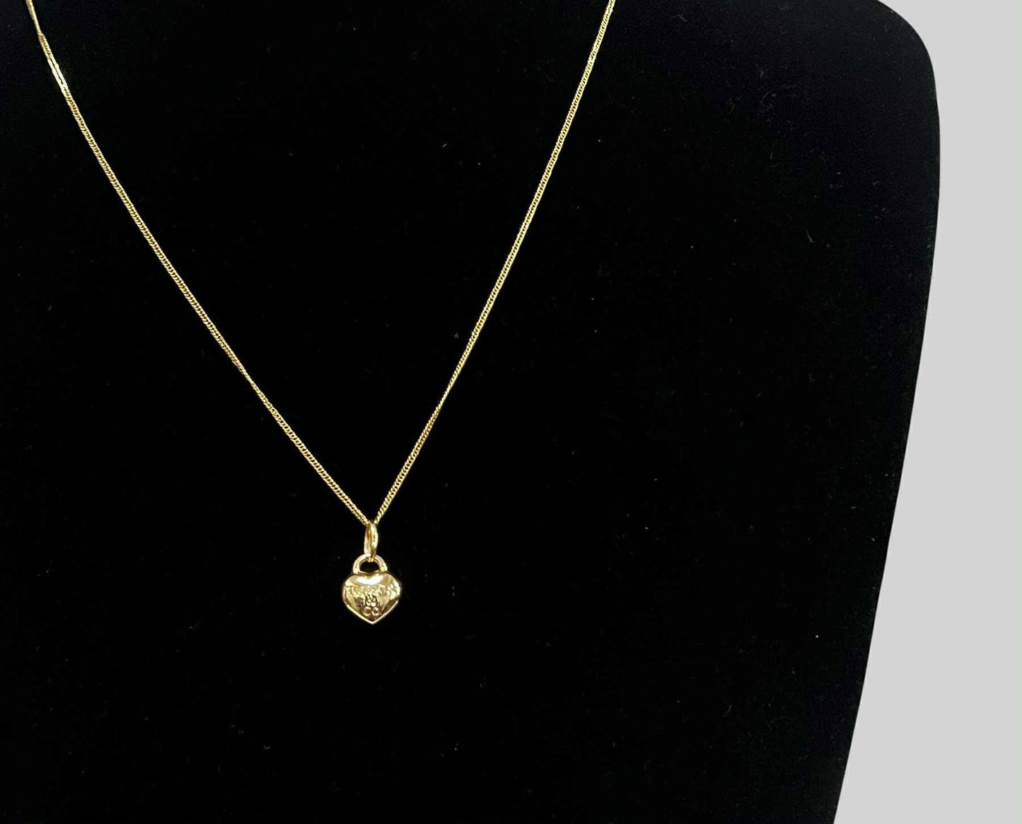 WG03757 N 18k Saudi Gold Necklace 18" 1.74g