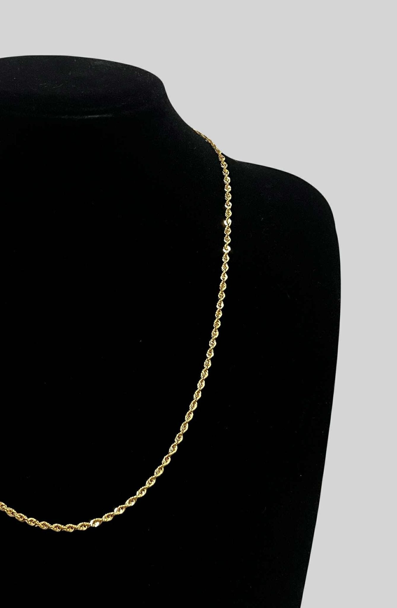WG03761 N 18k Saudi Gold Necklace 22" 4.02g