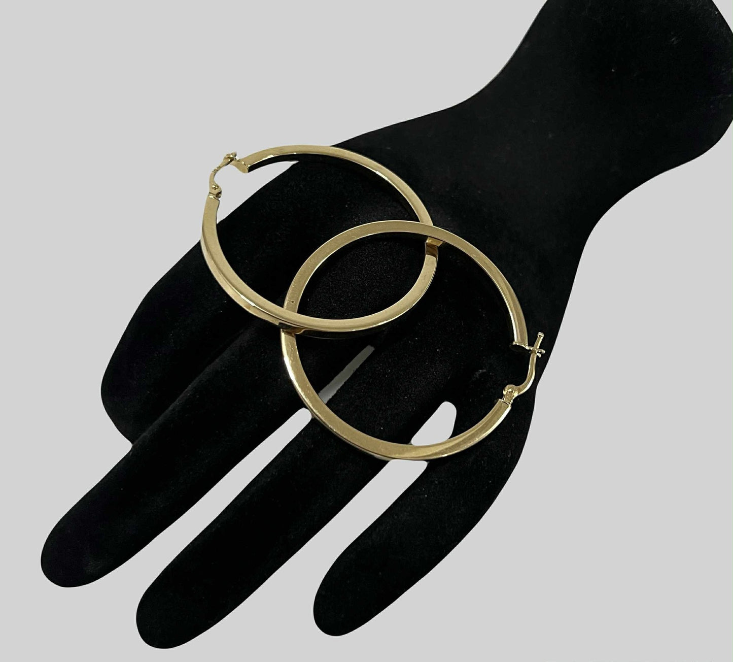 WG03763 E 18k Saudi Gold Earrings 4.14g