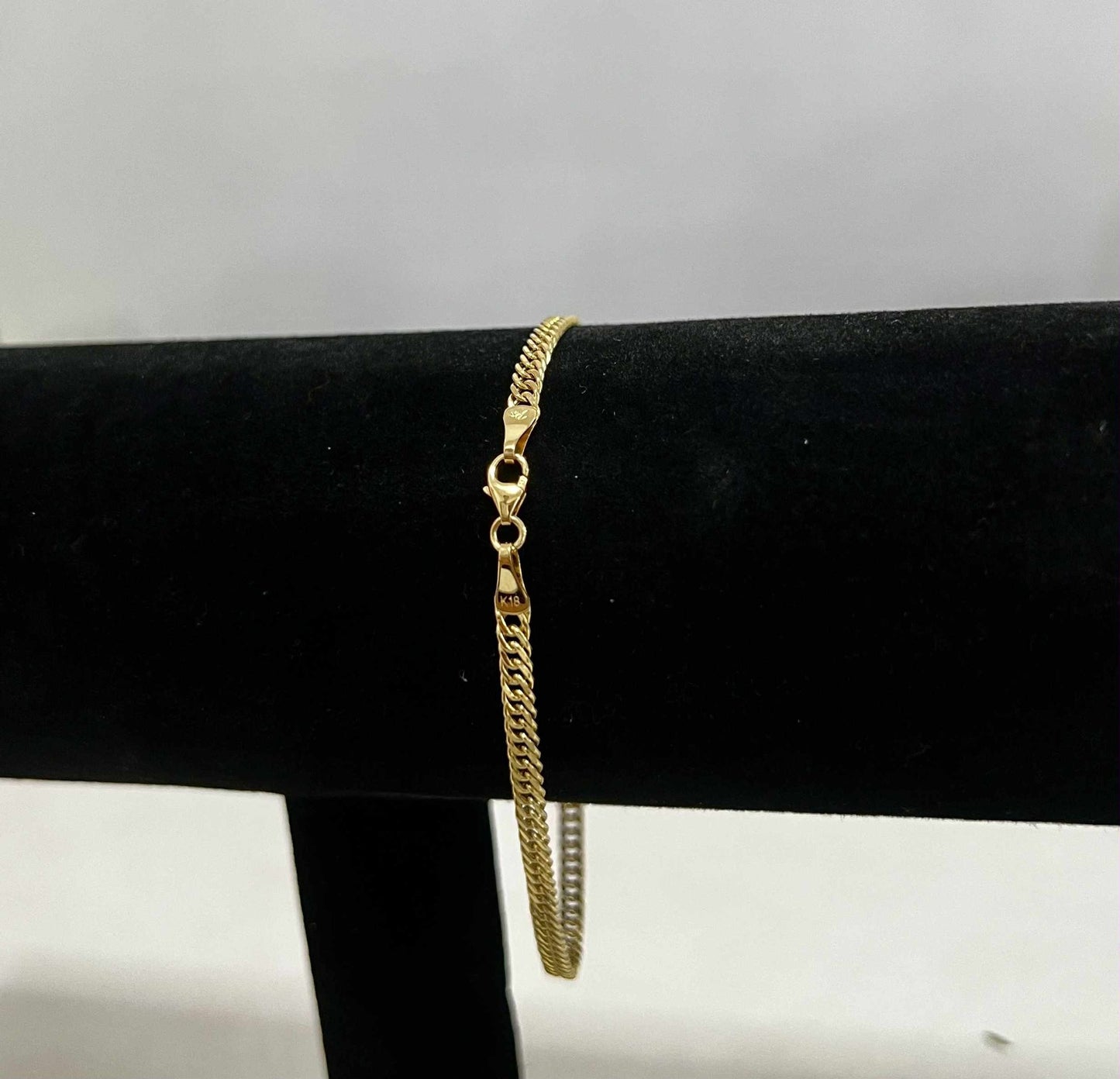 WG03771 B 18k Saudi Gold Bracelet 8" 2.73g